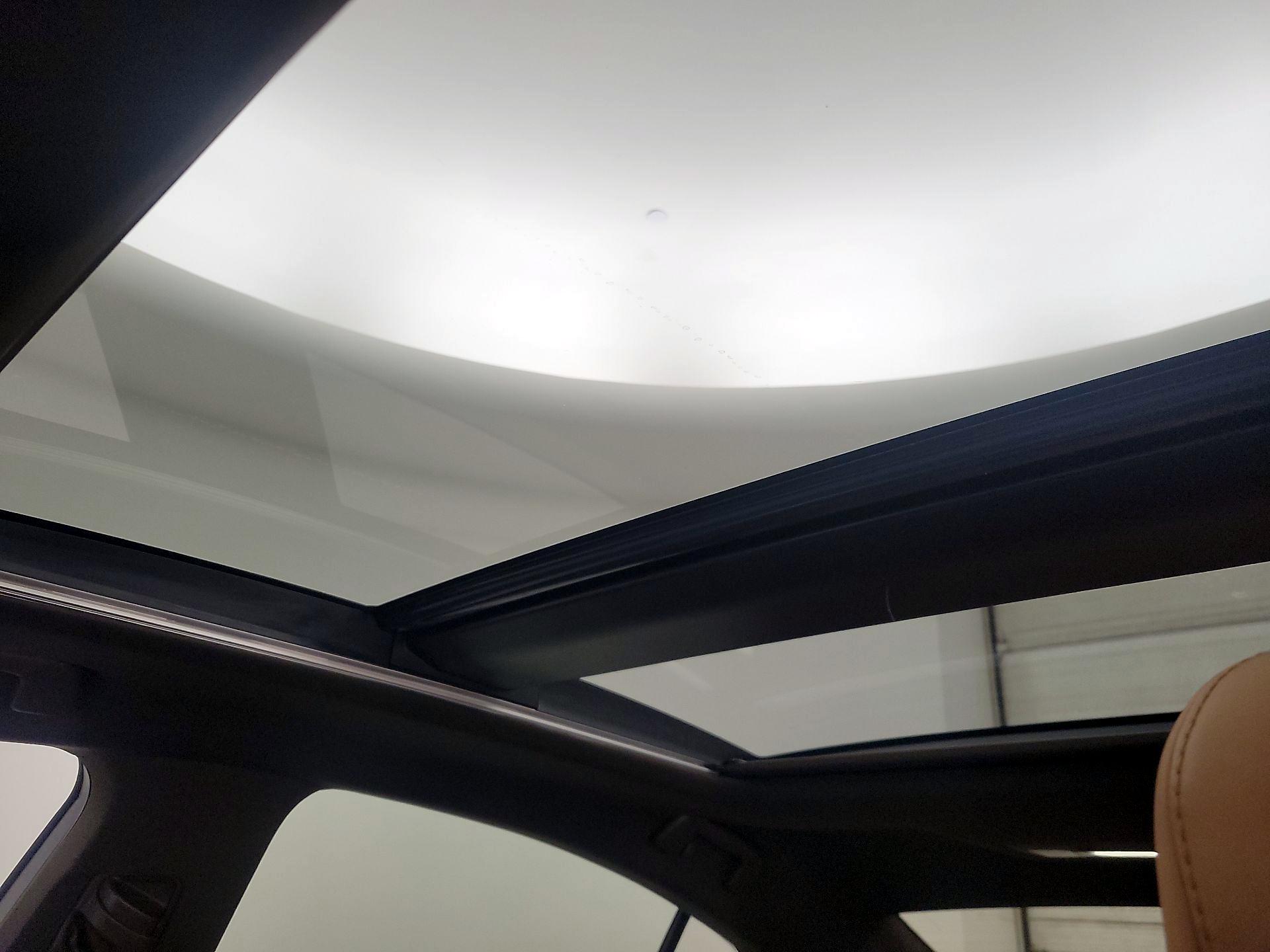 Thumbnail: 2019 Lexus ES - 20