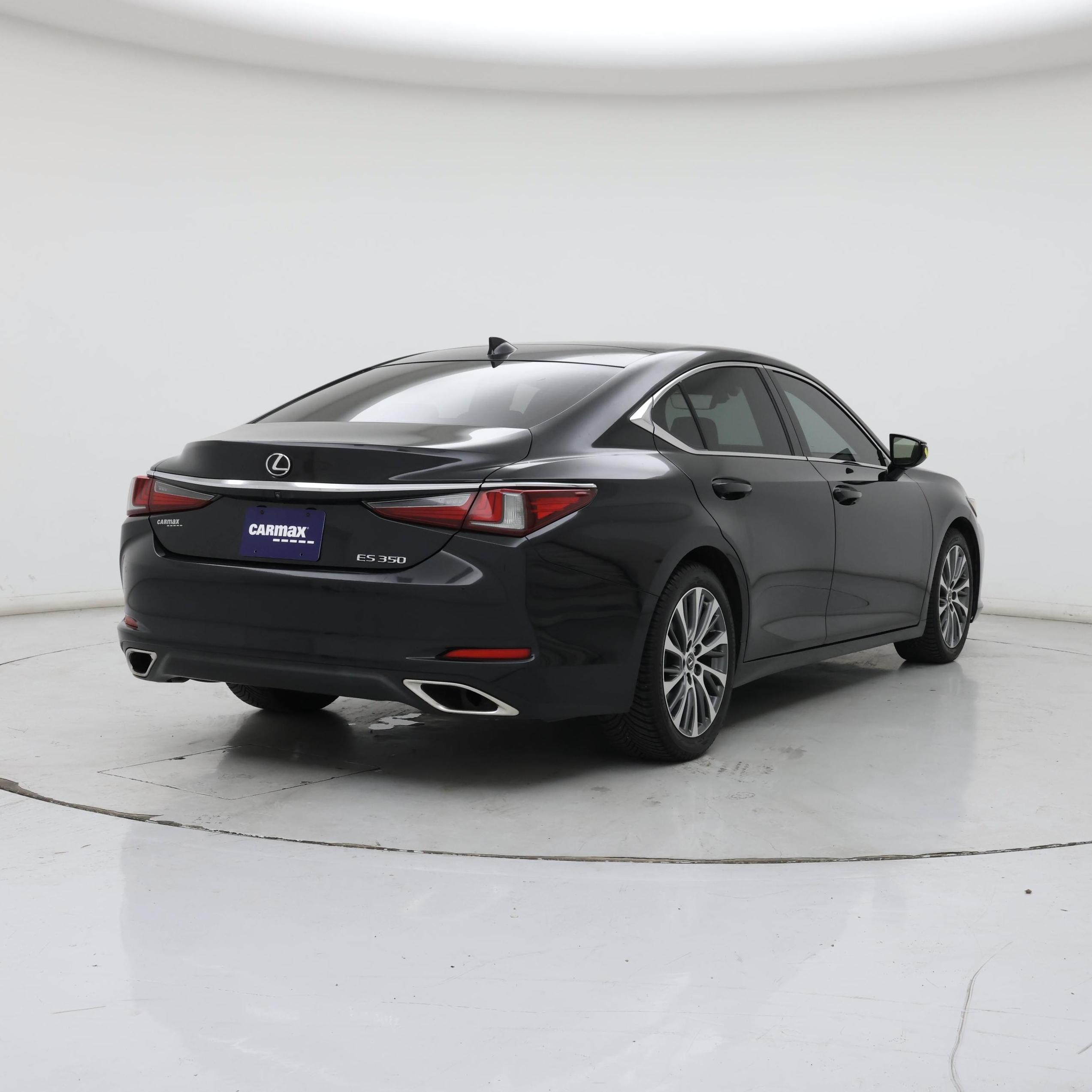 Thumbnail: 2019 Lexus ES - 8