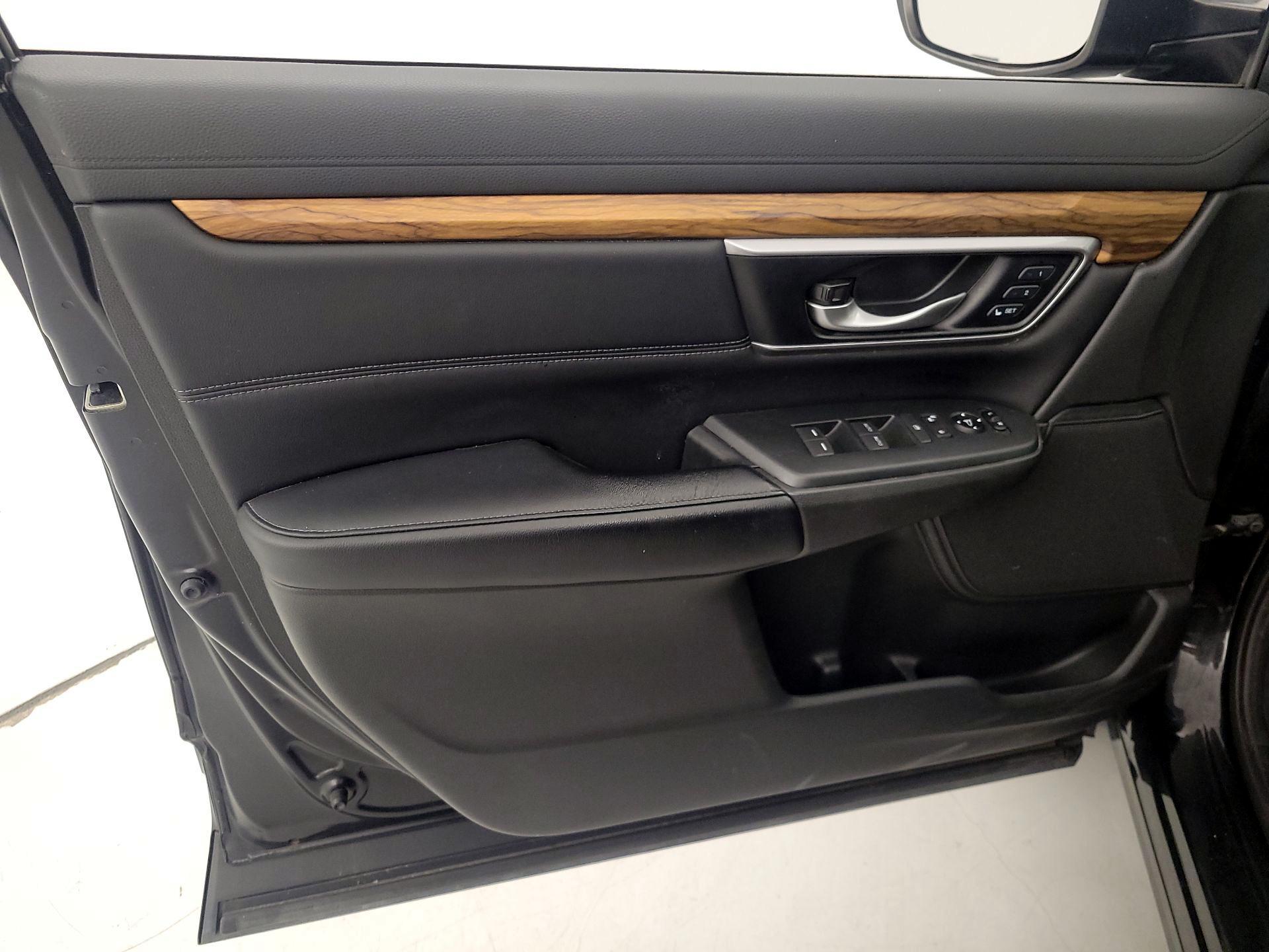 Thumbnail: 2017 Honda CR-V - 12