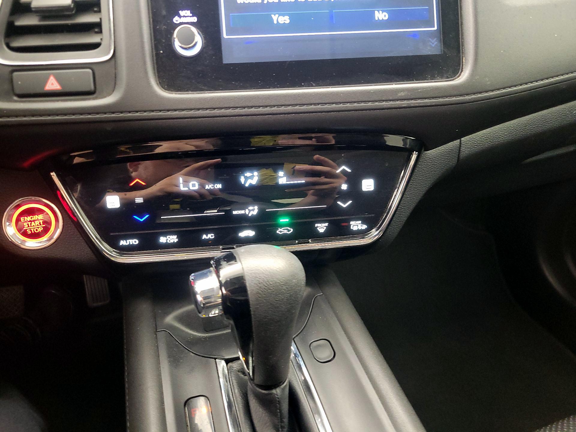 Thumbnail: 2020 Honda HR-V - 16