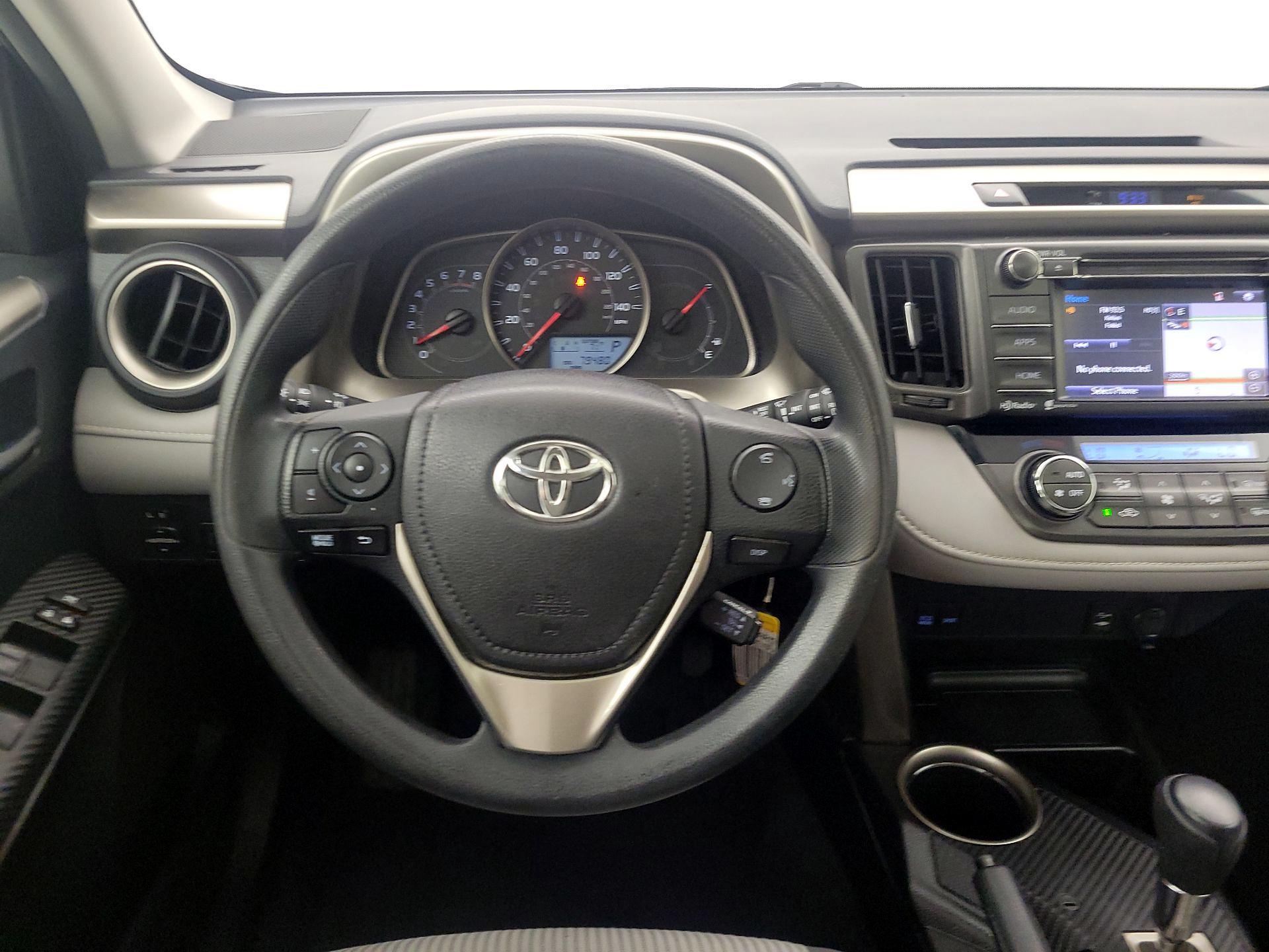 Thumbnail: 2015 Toyota RAV4 - 10