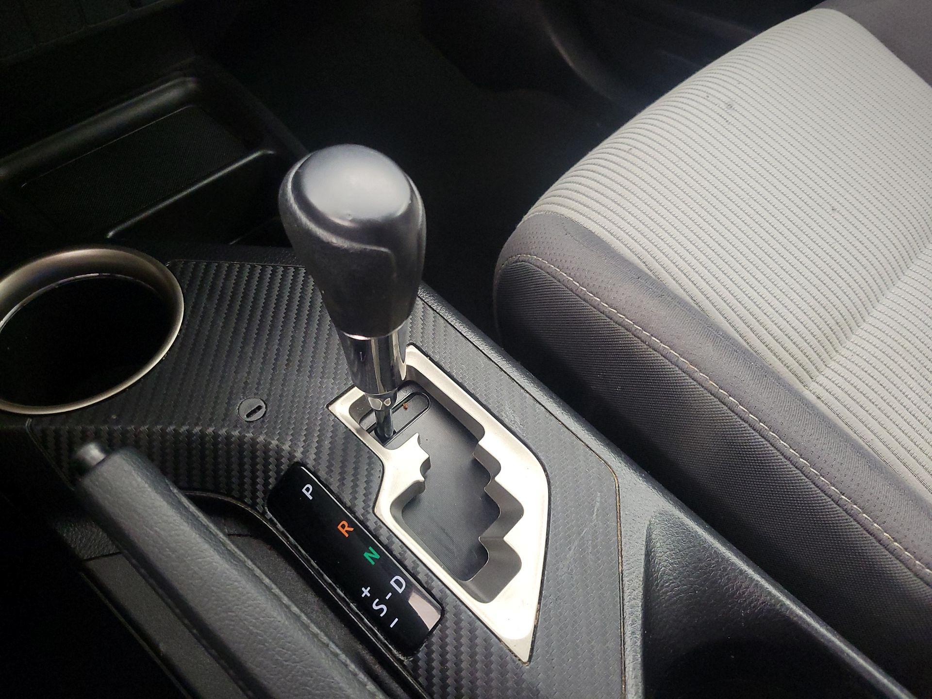 Thumbnail: 2015 Toyota RAV4 - 18