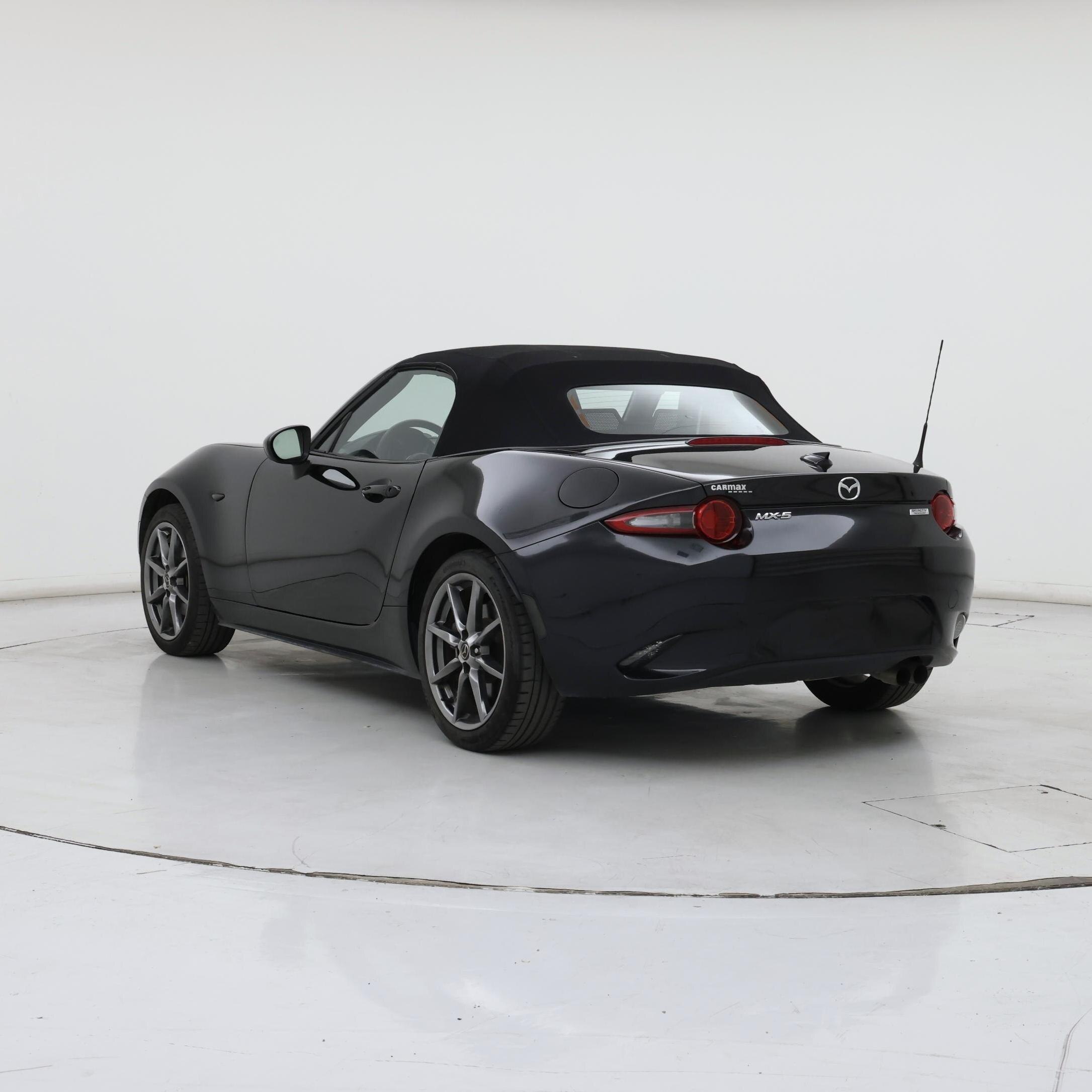 Thumbnail: 2016 Mazda MX-5 Miata - 2