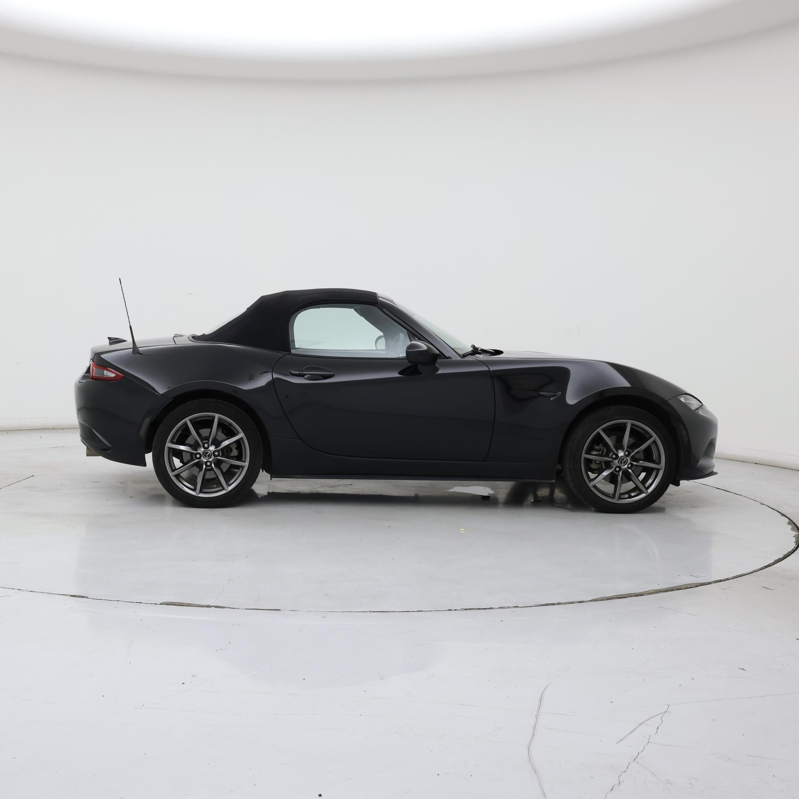 Thumbnail: 2016 Mazda MX-5 Miata - 7