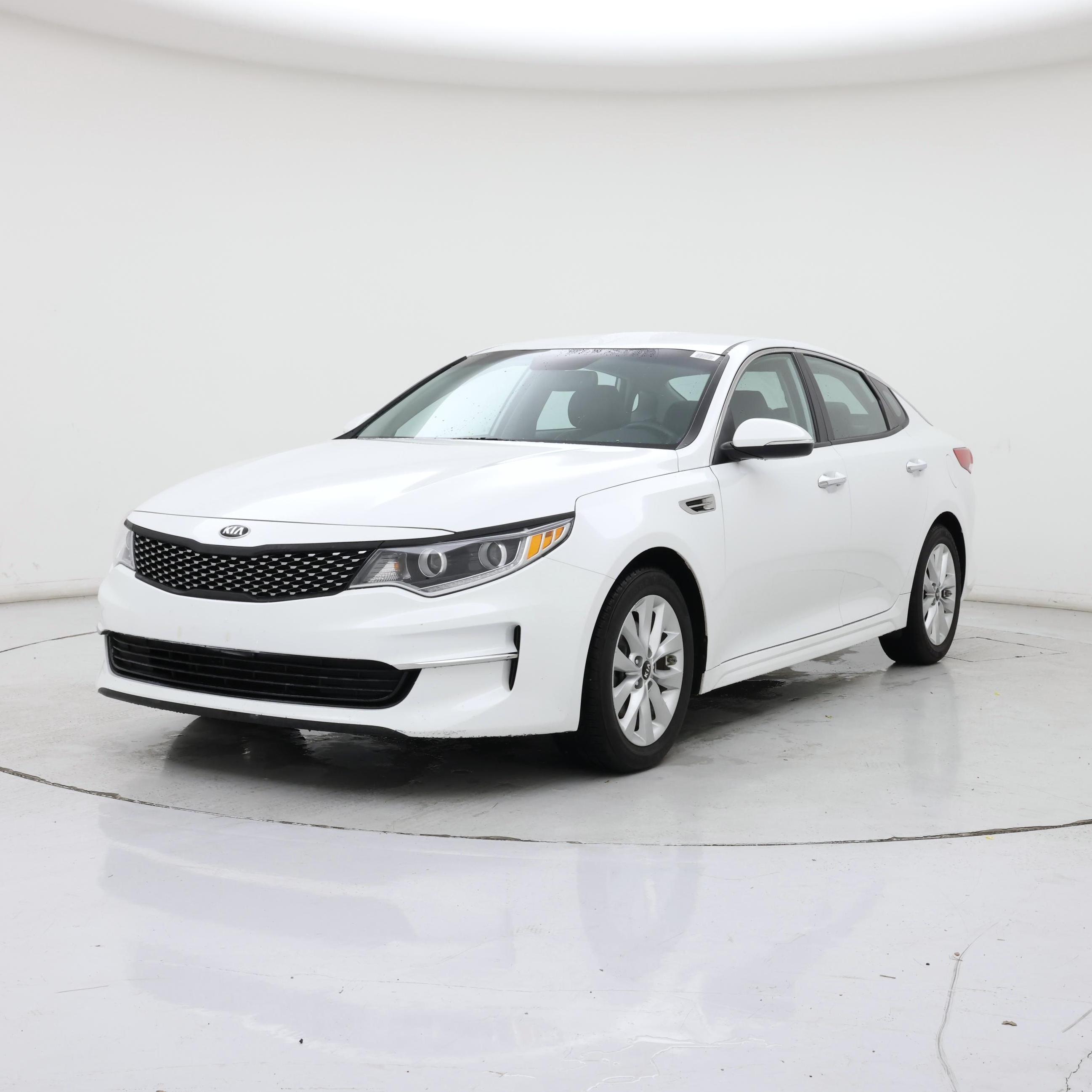 Thumbnail: 2017 Kia Optima - 4