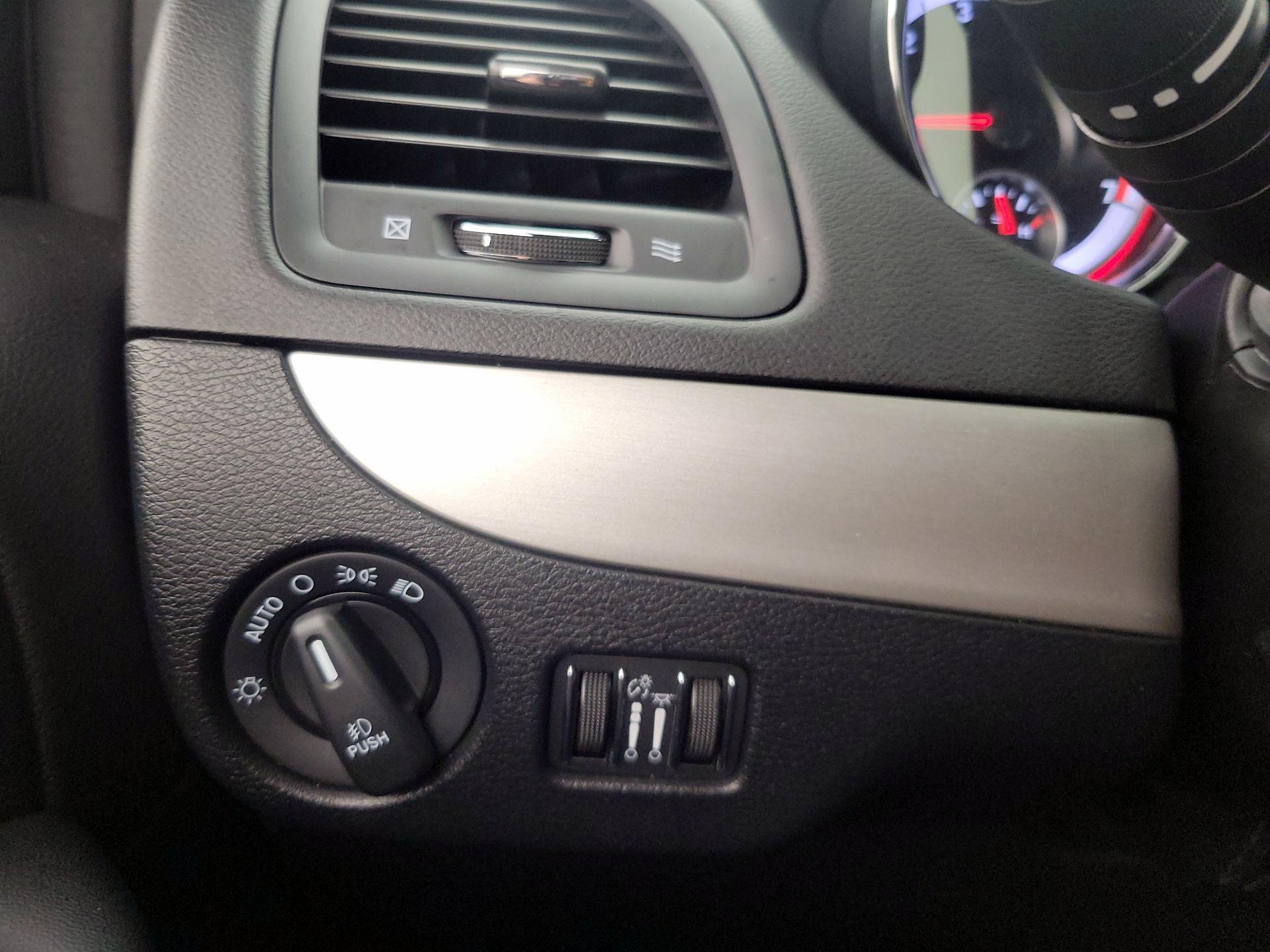 Thumbnail: 2019 Dodge Grand Caravan - 13
