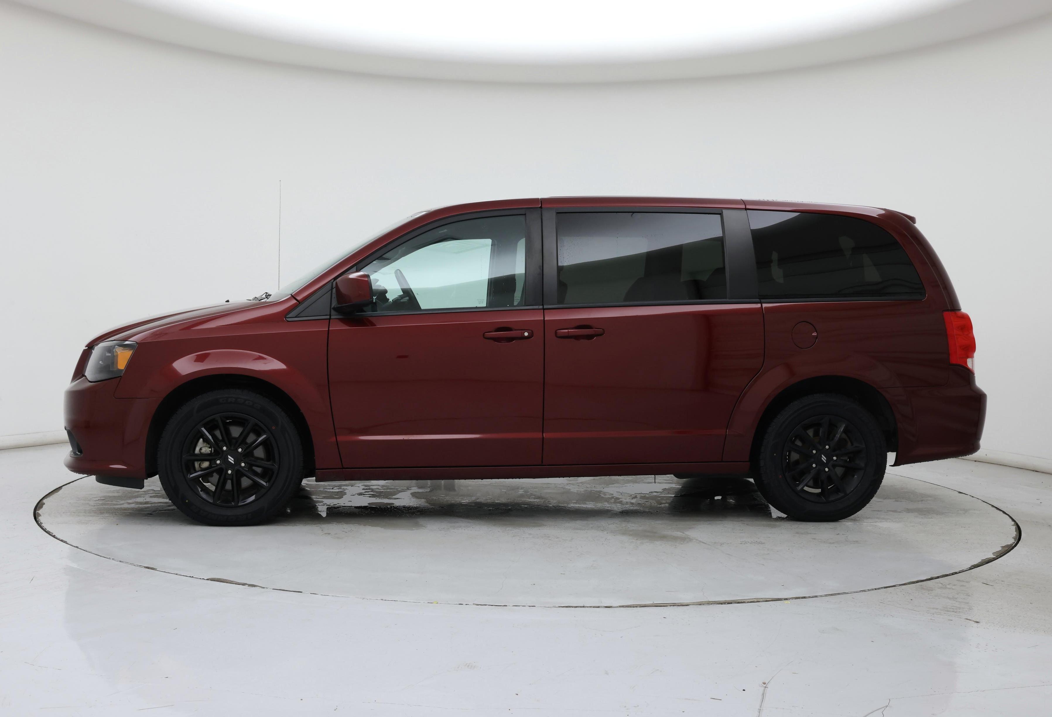 Thumbnail: 2019 Dodge Grand Caravan - 3