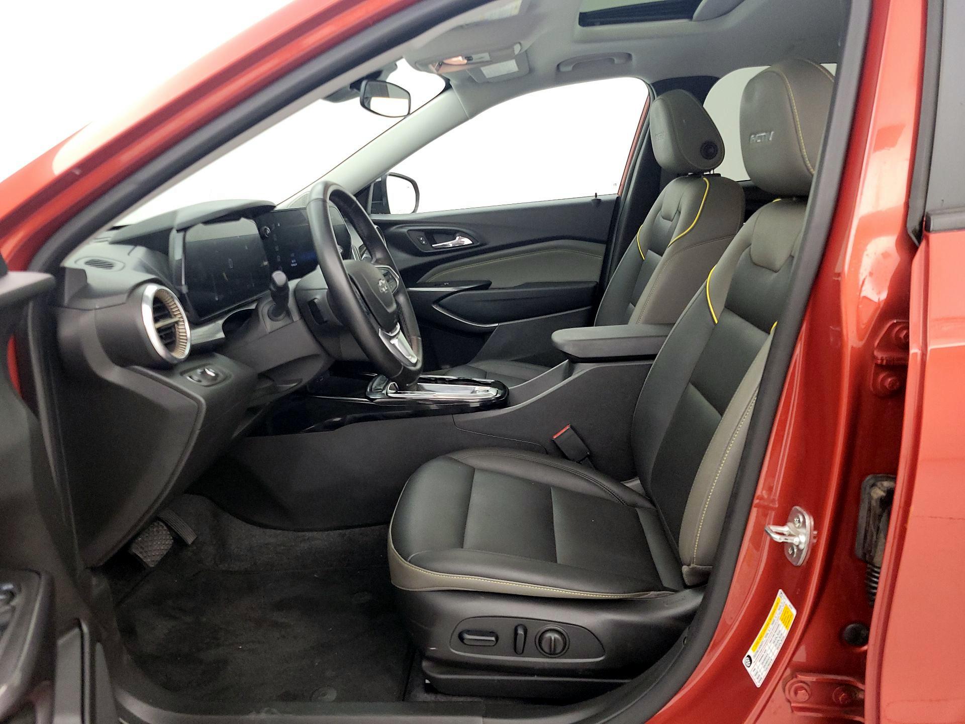 Thumbnail: 2024 Chevrolet Trax - 11
