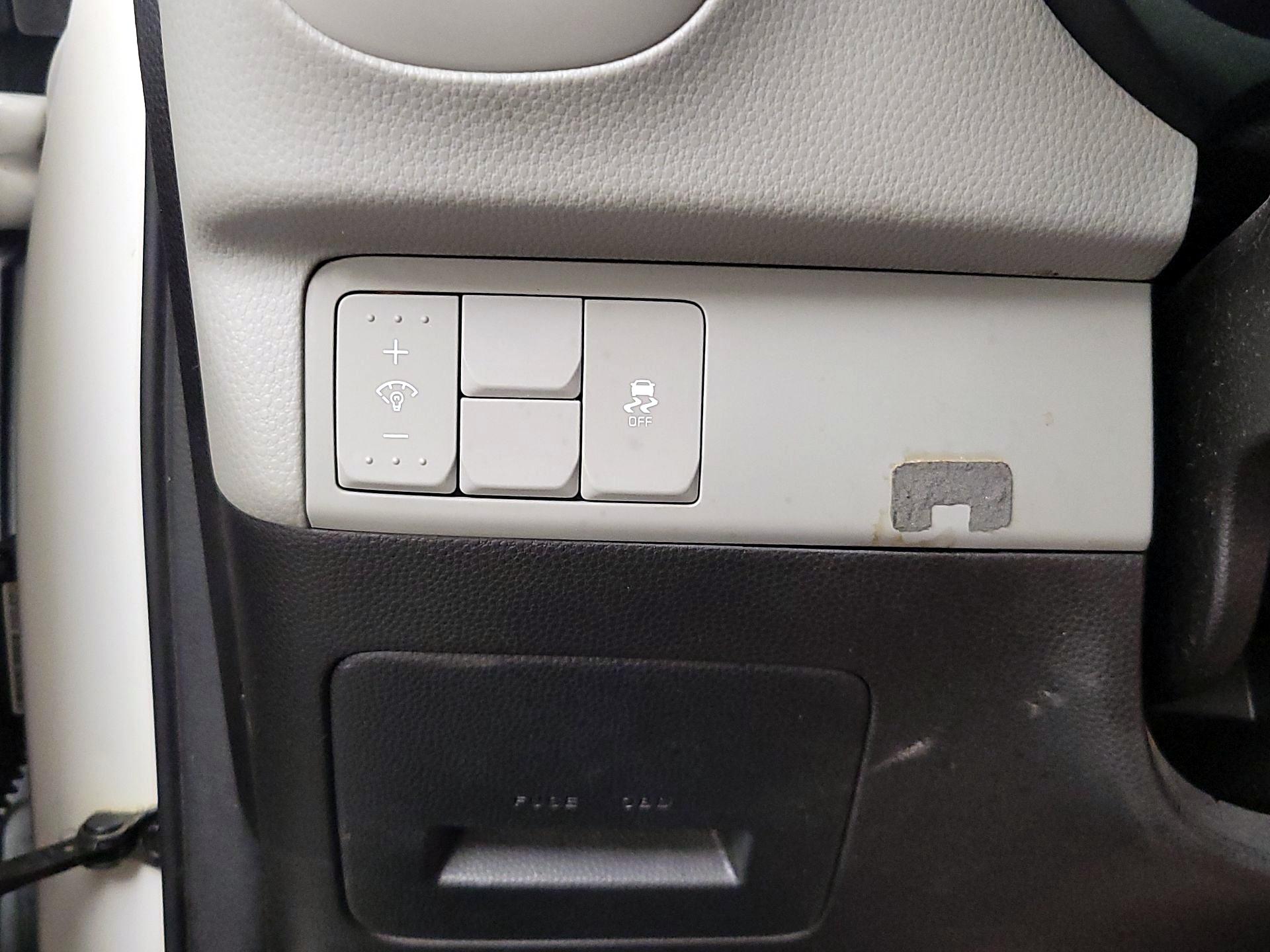 Thumbnail: 2016 Kia Soul - 13