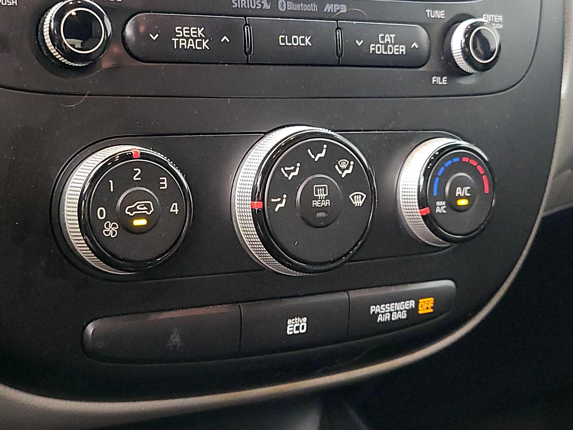 Thumbnail: 2016 Kia Soul - 16