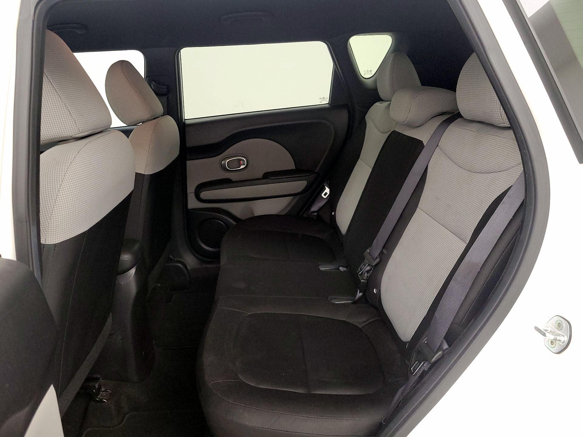 Thumbnail: 2016 Kia Soul - 19