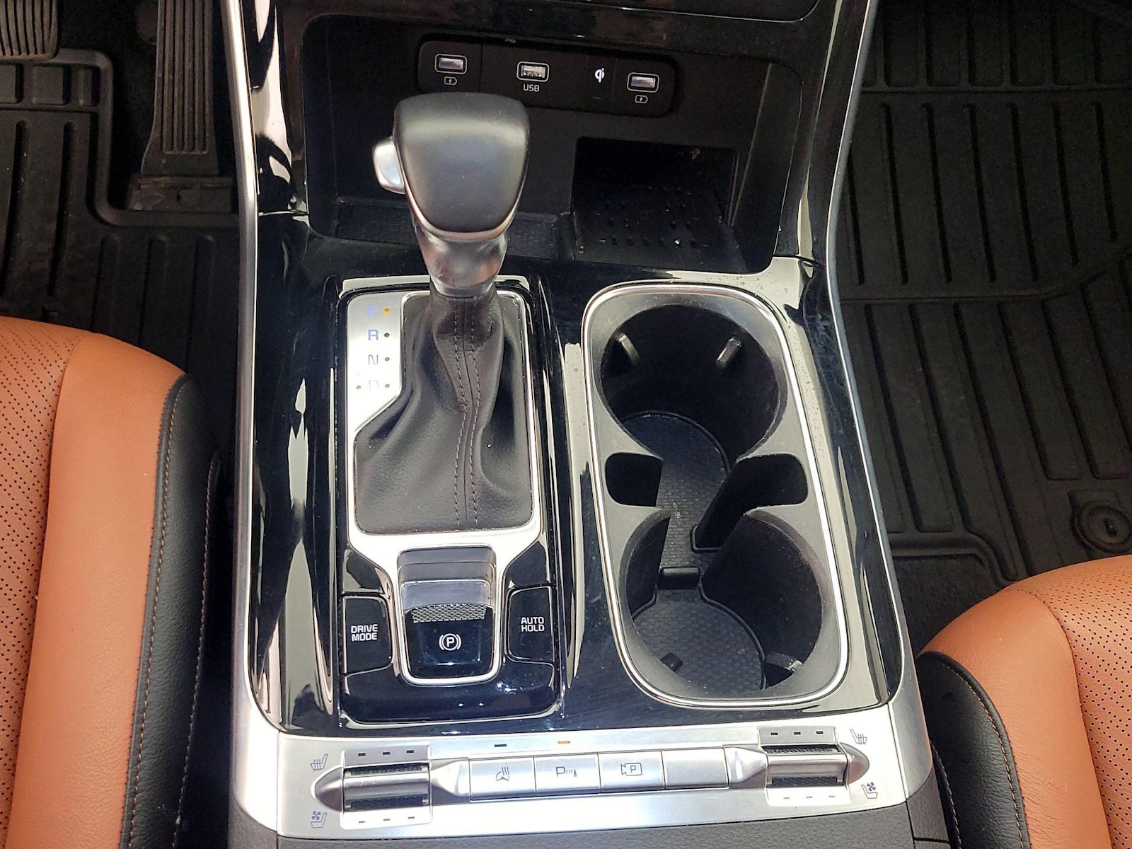 2022 Kia Carnival SX Prestige - Photo 19