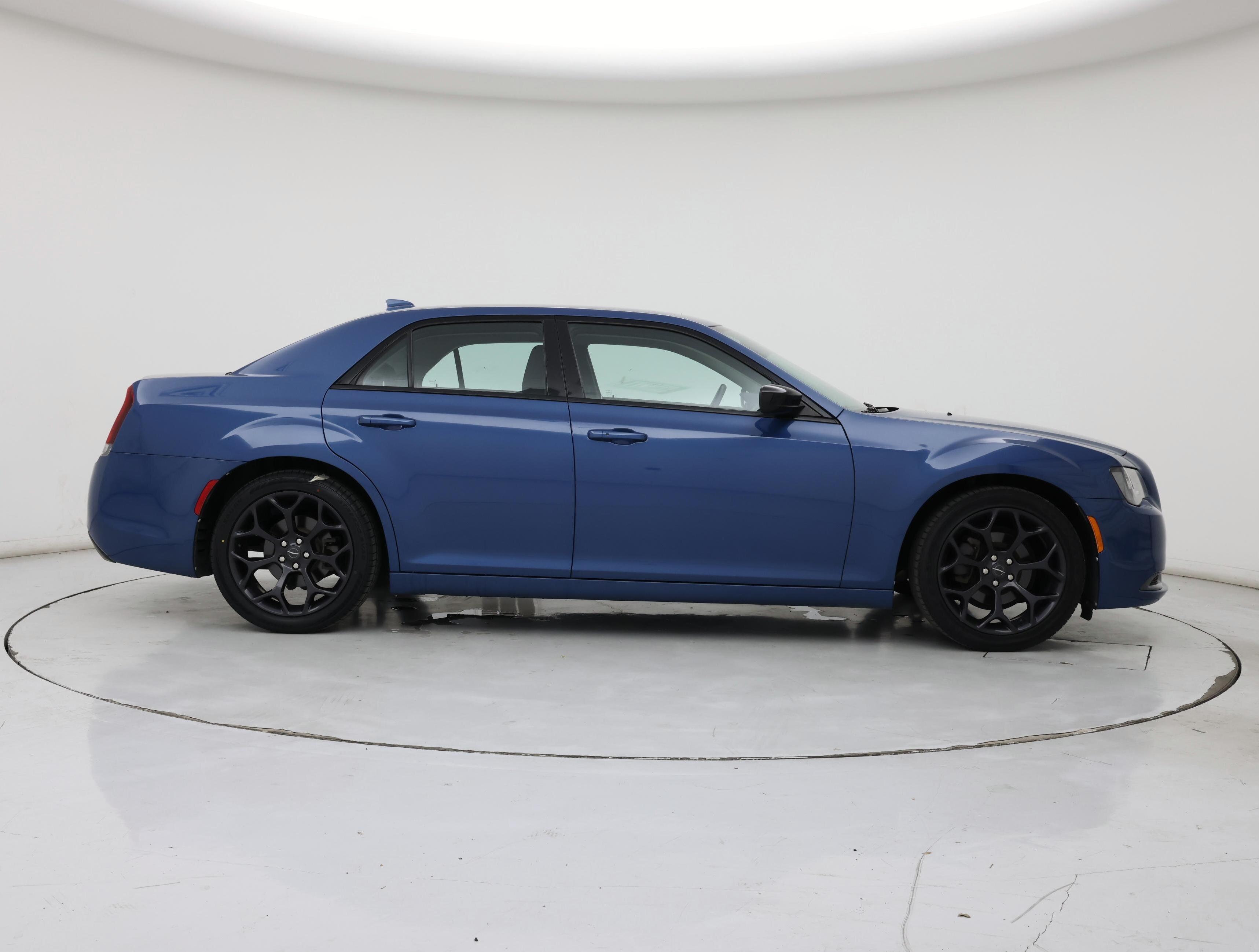 Thumbnail: 2020 Chrysler 300 - 7