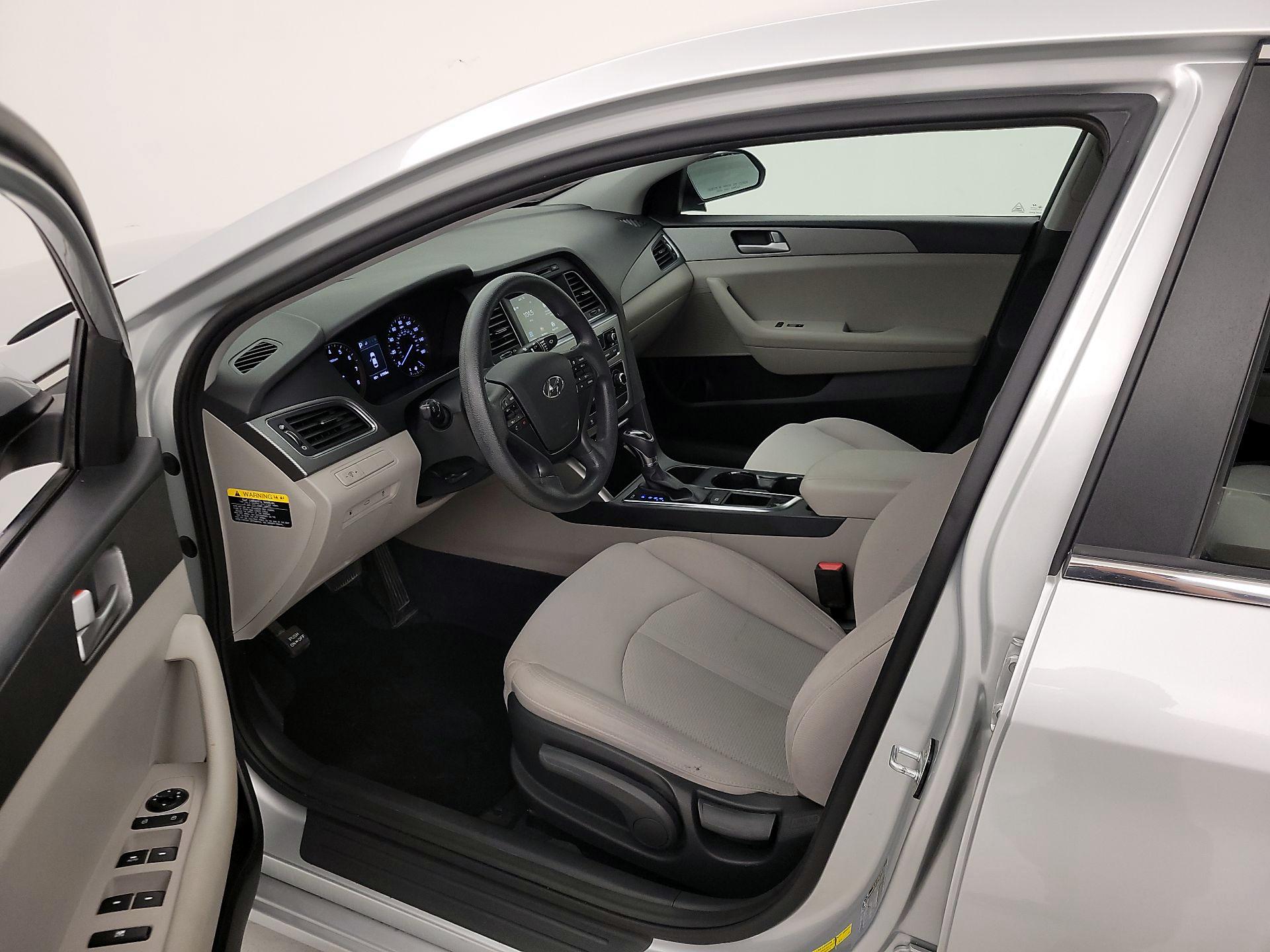 Thumbnail: 2016 Hyundai Sonata - 11