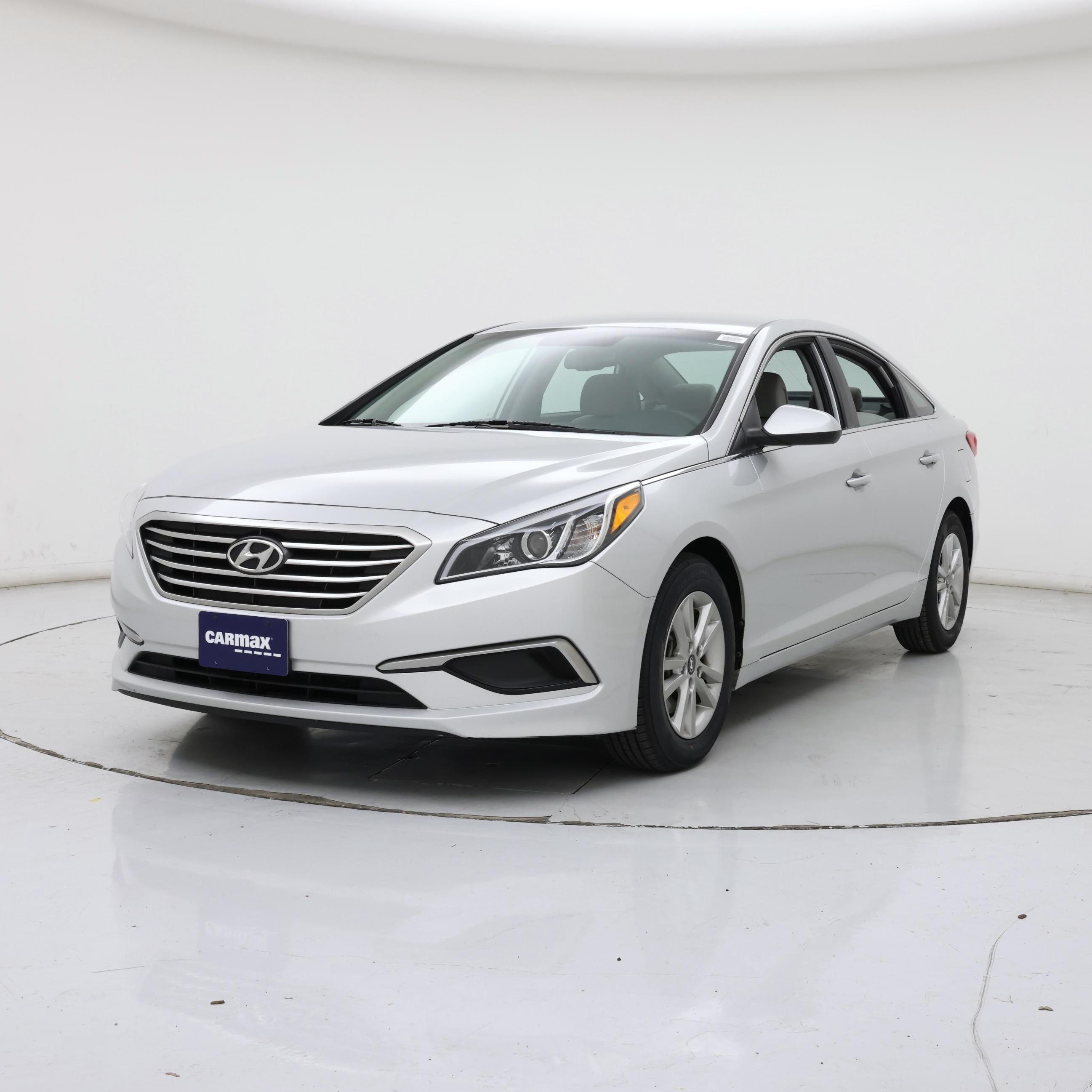 Thumbnail: 2016 Hyundai Sonata - 4