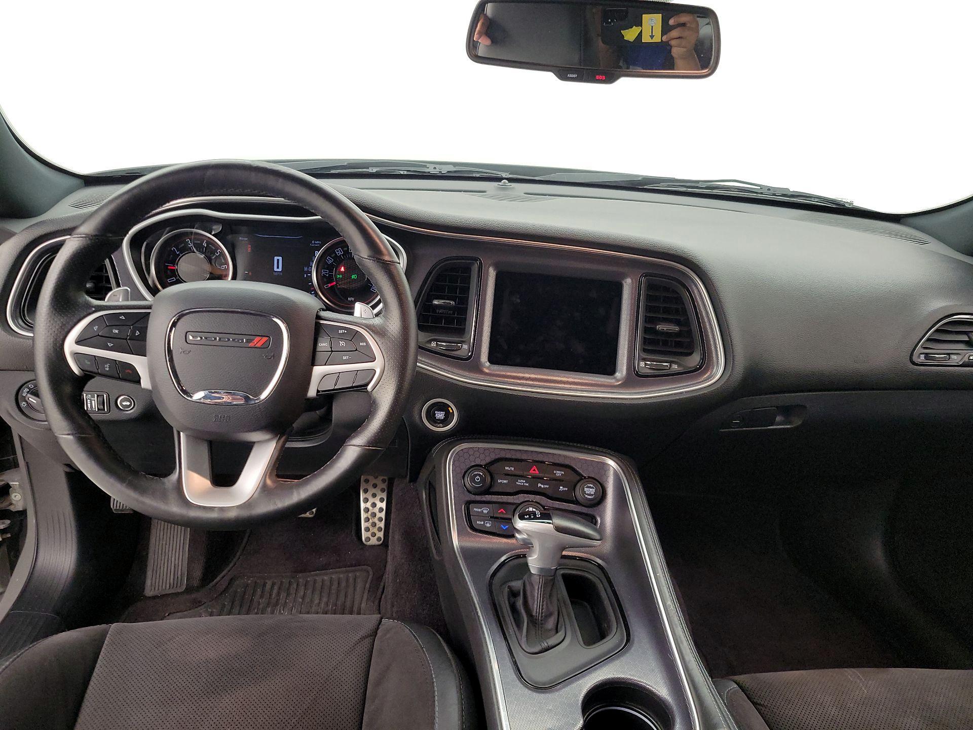 Thumbnail: 2017 Dodge Challenger - 9