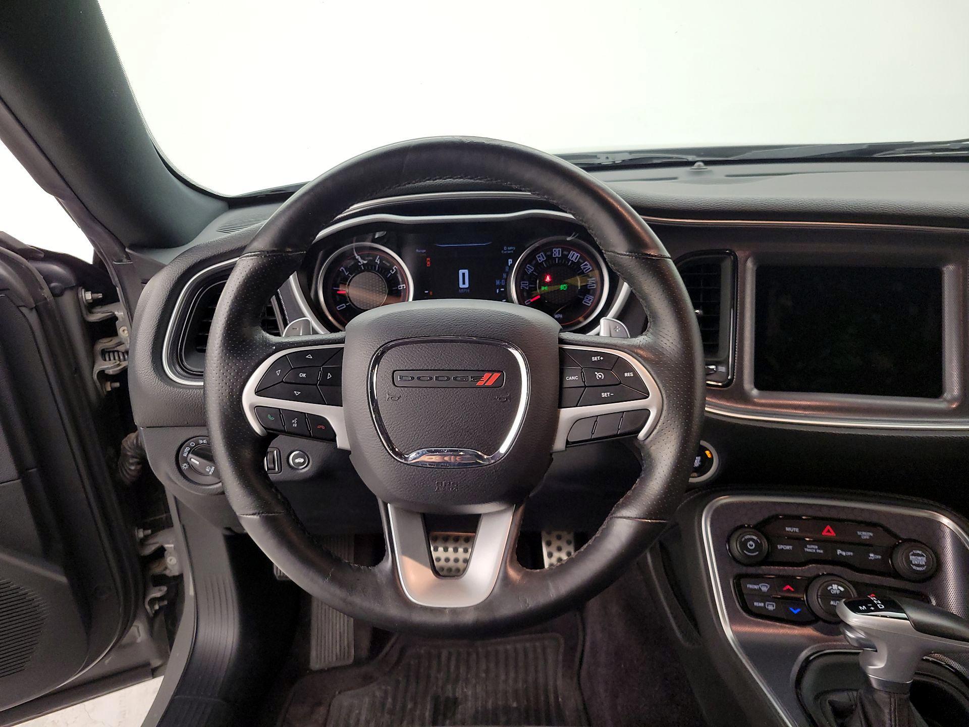 Thumbnail: 2017 Dodge Challenger - 10
