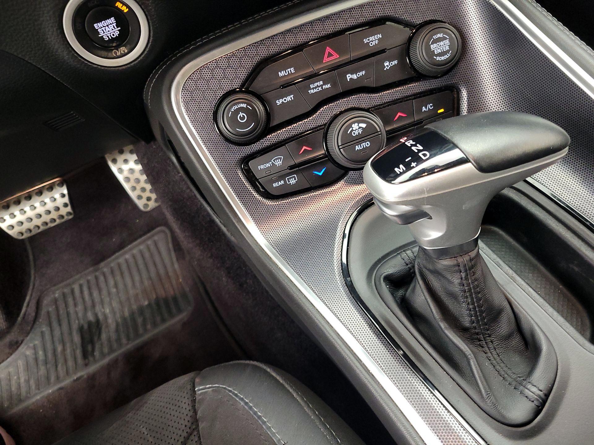 Thumbnail: 2017 Dodge Challenger - 17