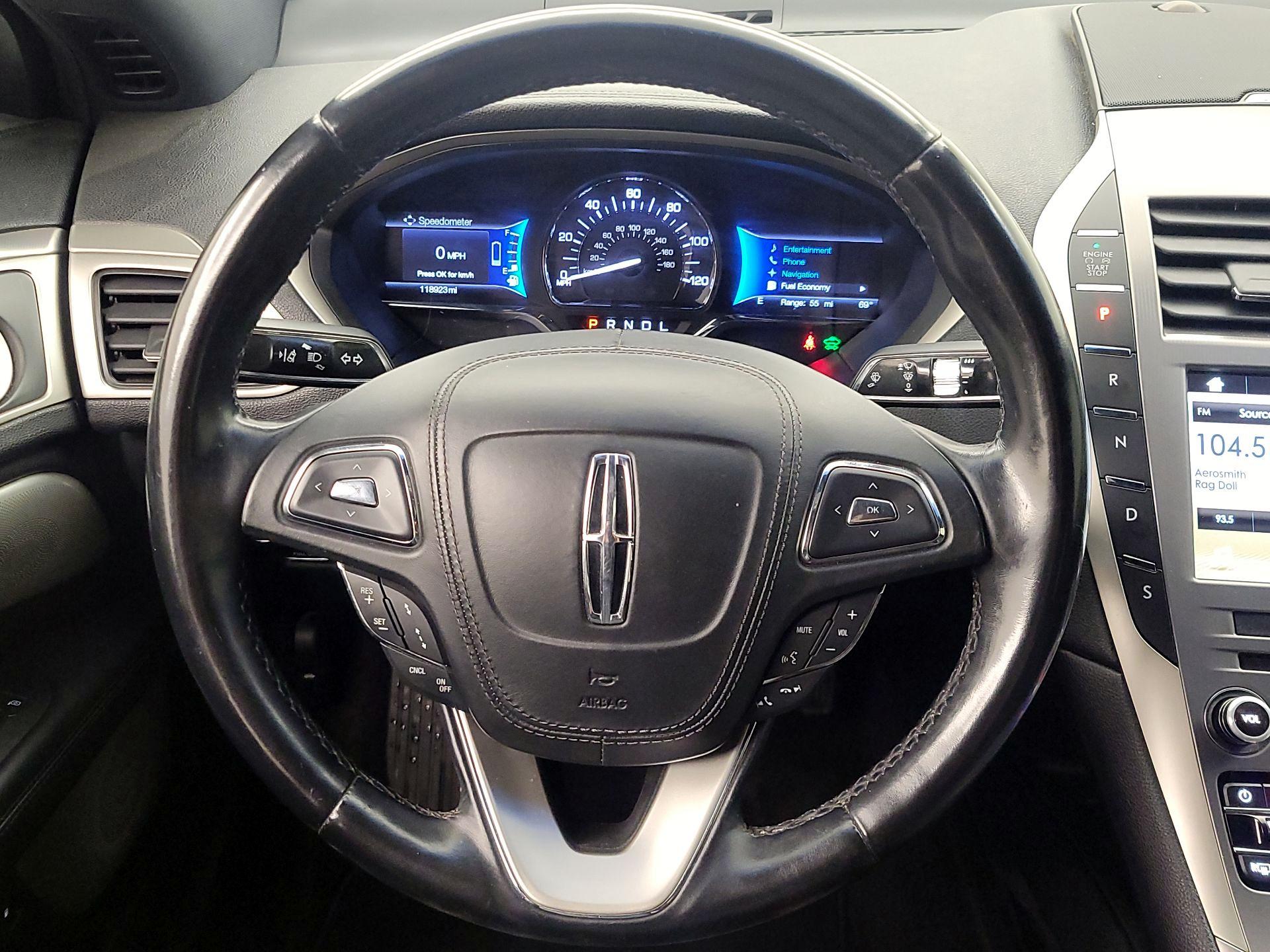Thumbnail: 2017 Lincoln MKZ - 10