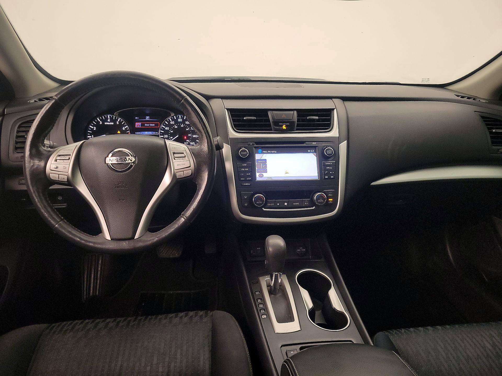 Thumbnail: 2017 Nissan Altima - 9