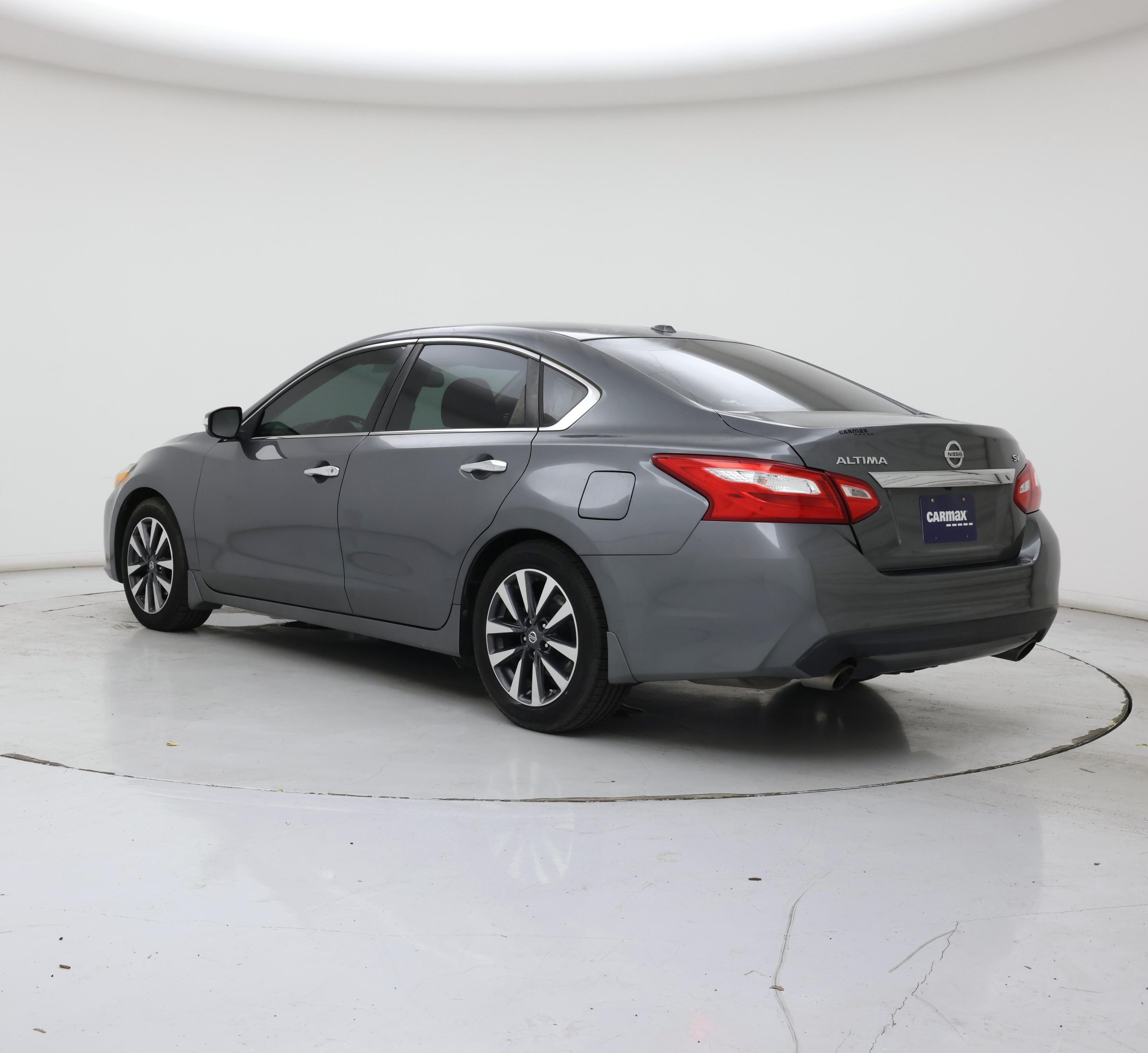 Thumbnail: 2017 Nissan Altima - 2