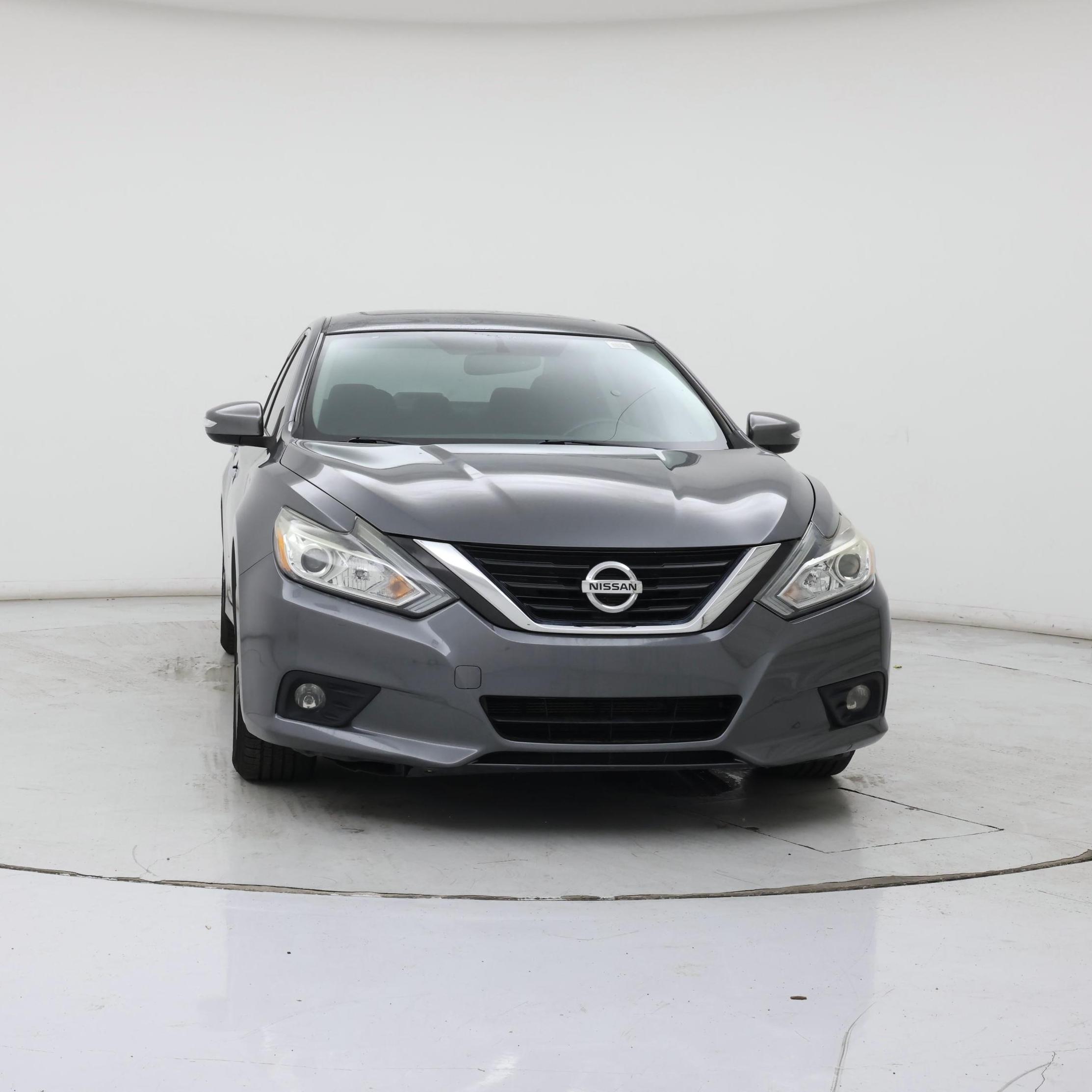 Thumbnail: 2017 Nissan Altima - 5