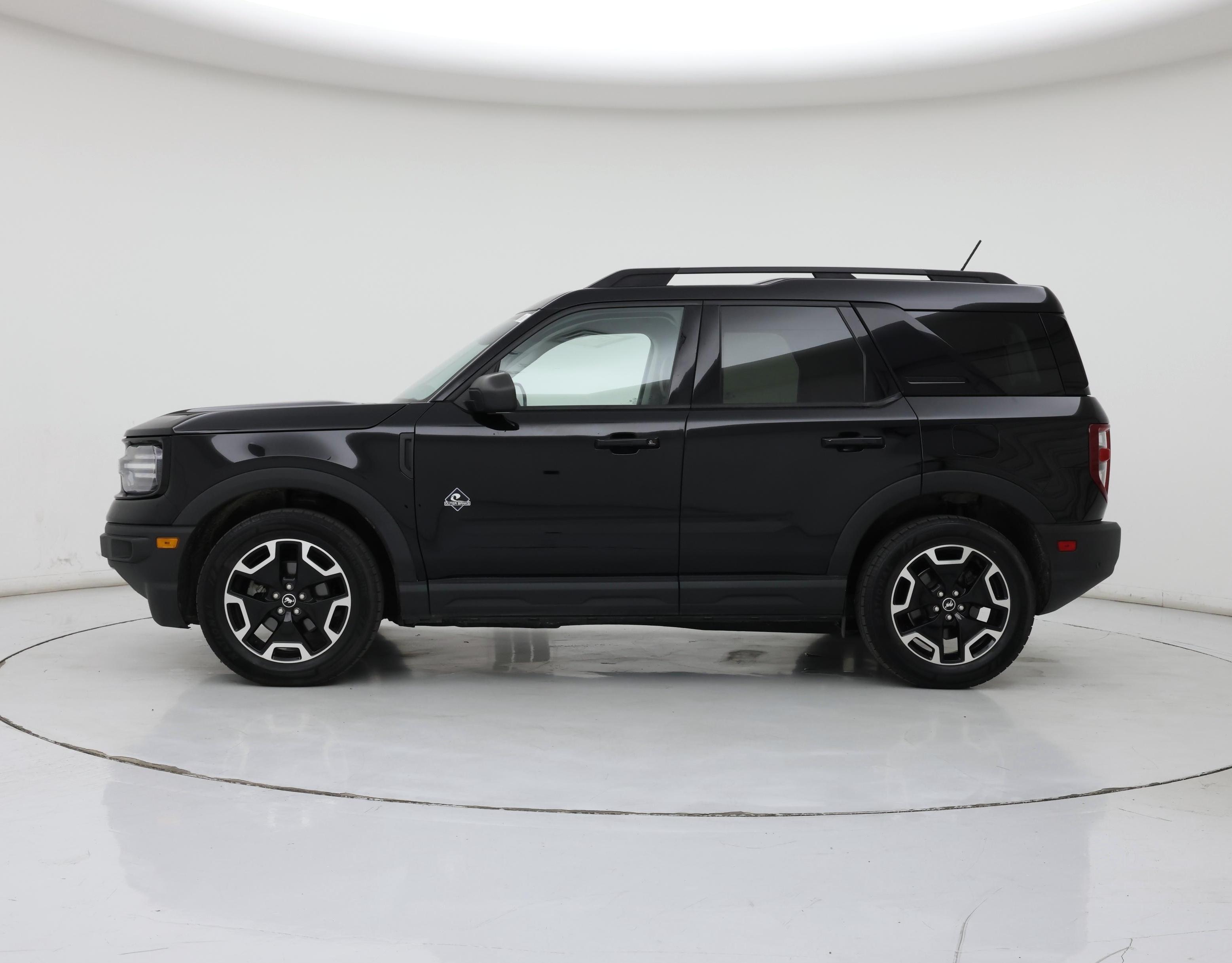 Thumbnail: 2021 Ford Bronco Sport - 3