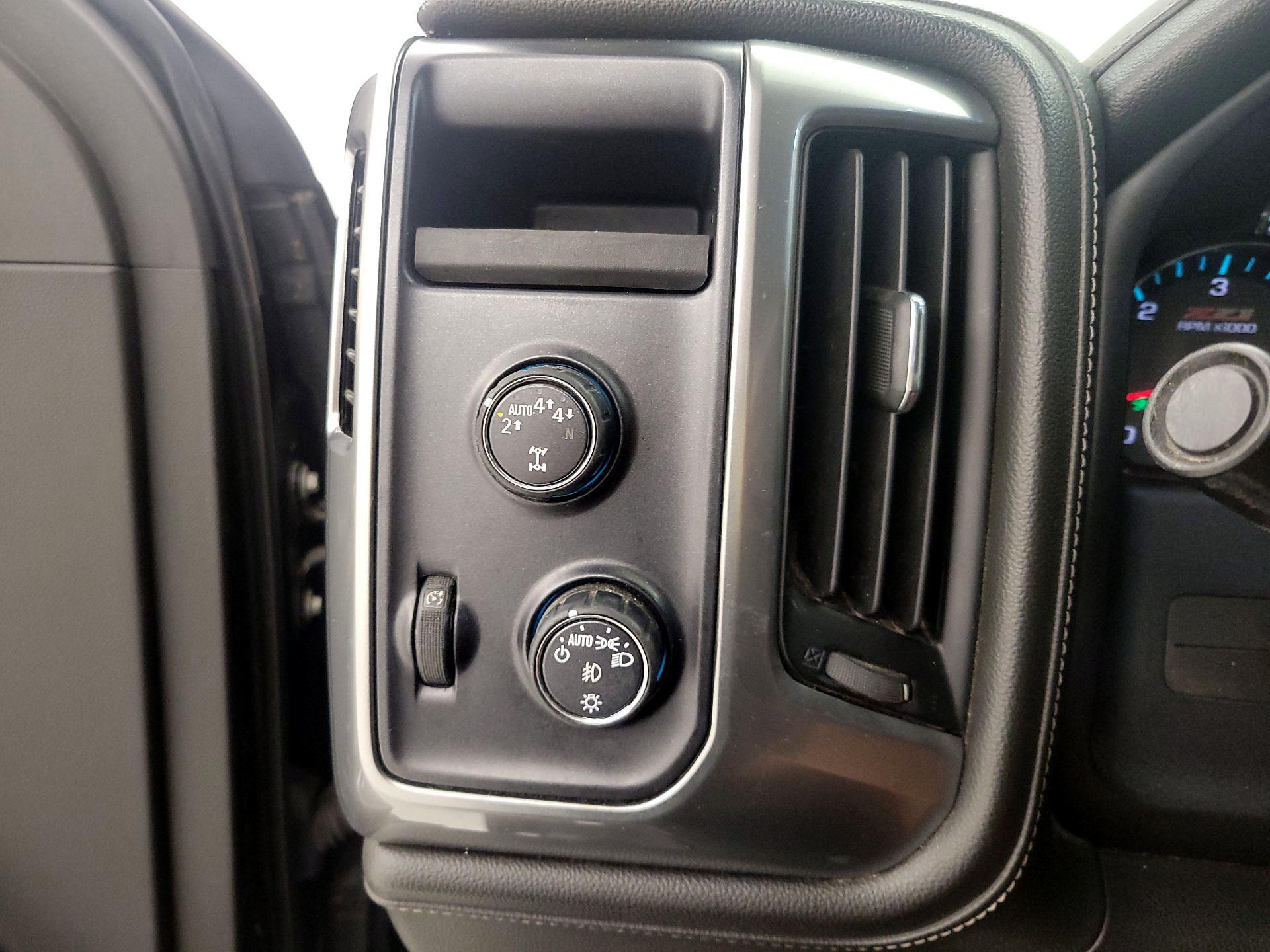 Thumbnail: 2017 Chevrolet Silverado 1500 - 13