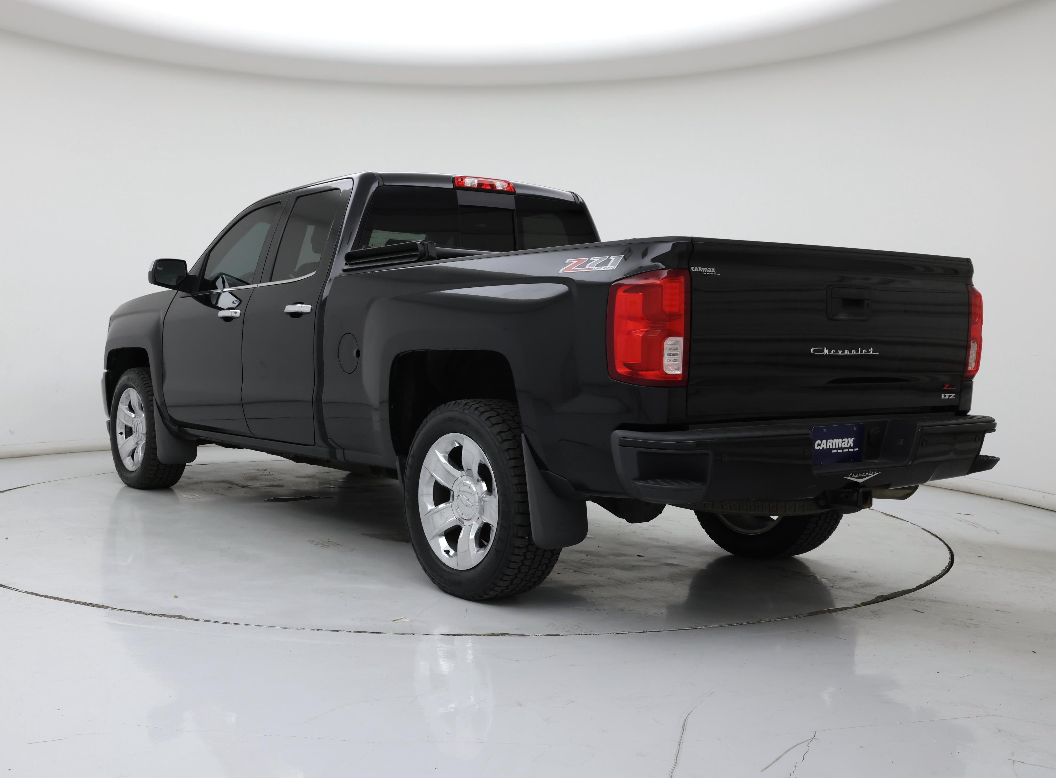 Thumbnail: 2017 Chevrolet Silverado 1500 - 2
