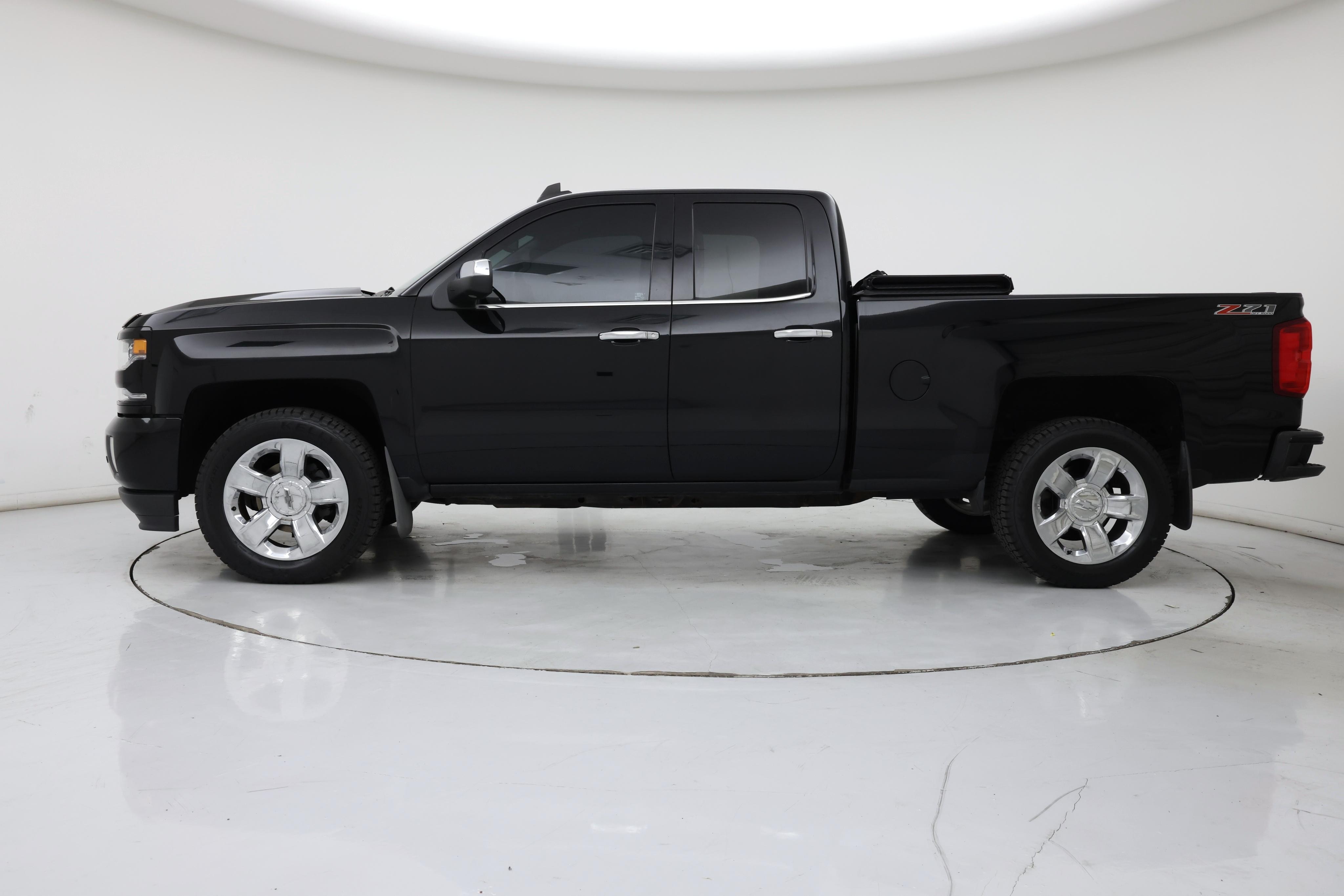 Thumbnail: 2017 Chevrolet Silverado 1500 - 3