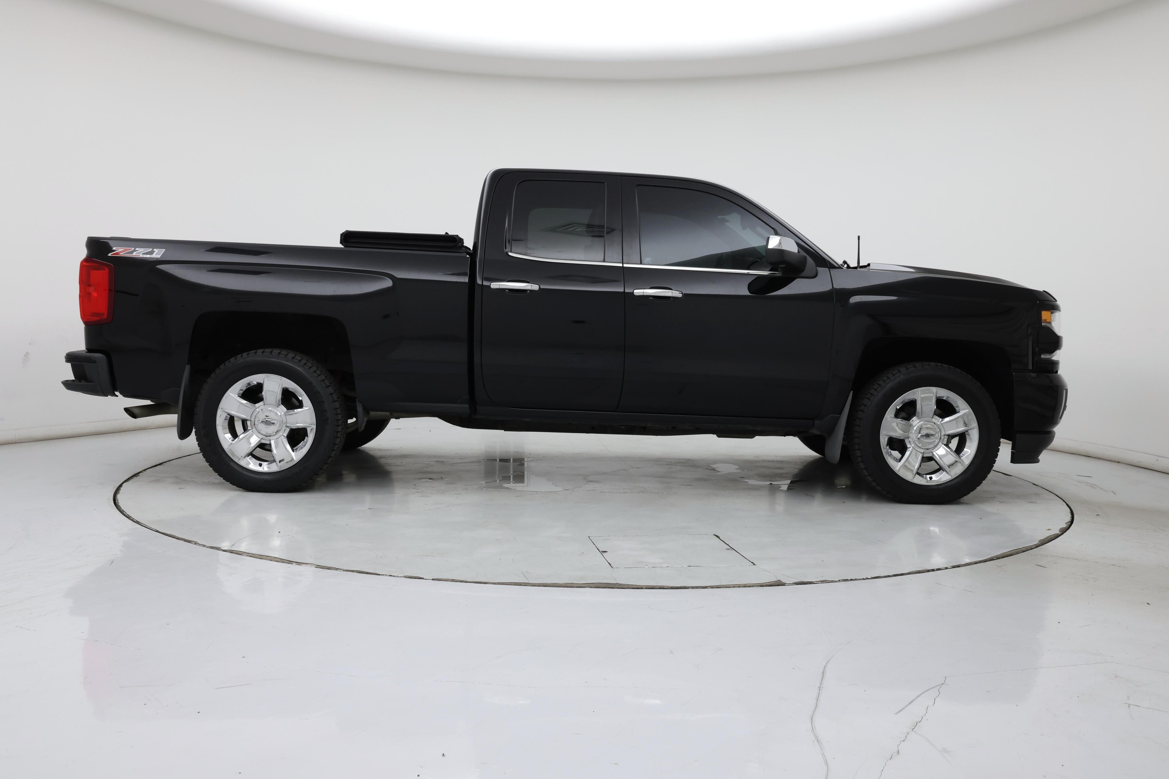 Thumbnail: 2017 Chevrolet Silverado 1500 - 7
