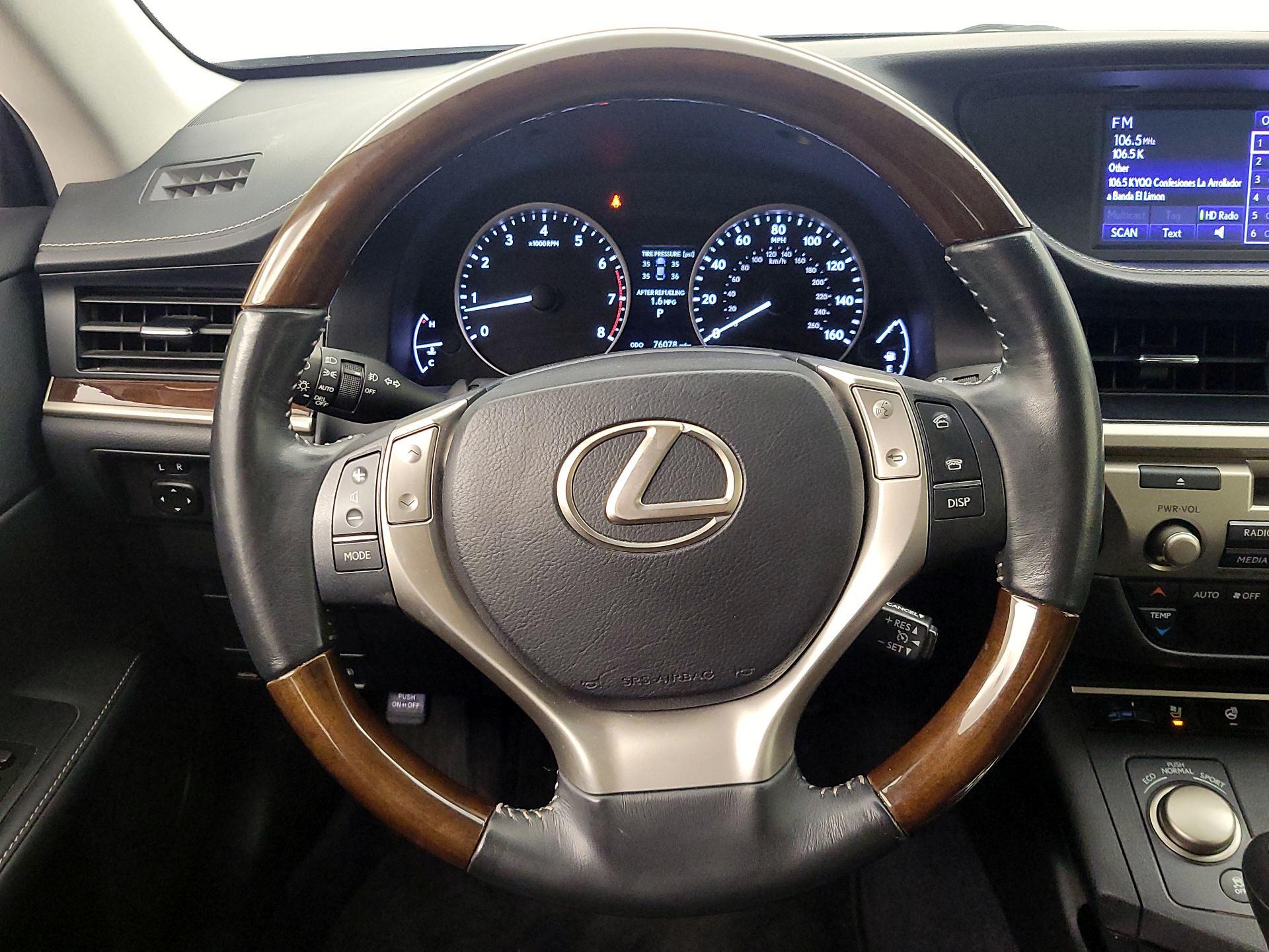 Thumbnail: 2014 Lexus ES - 10