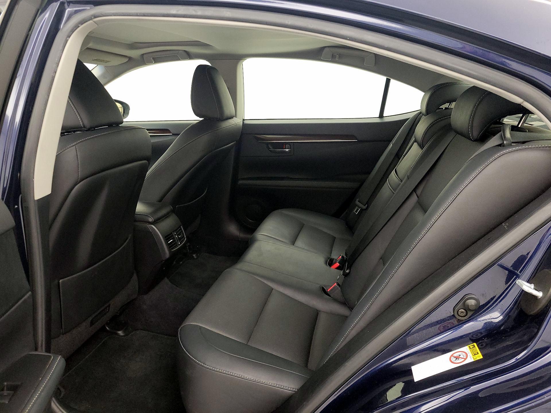 Thumbnail: 2014 Lexus ES - 20