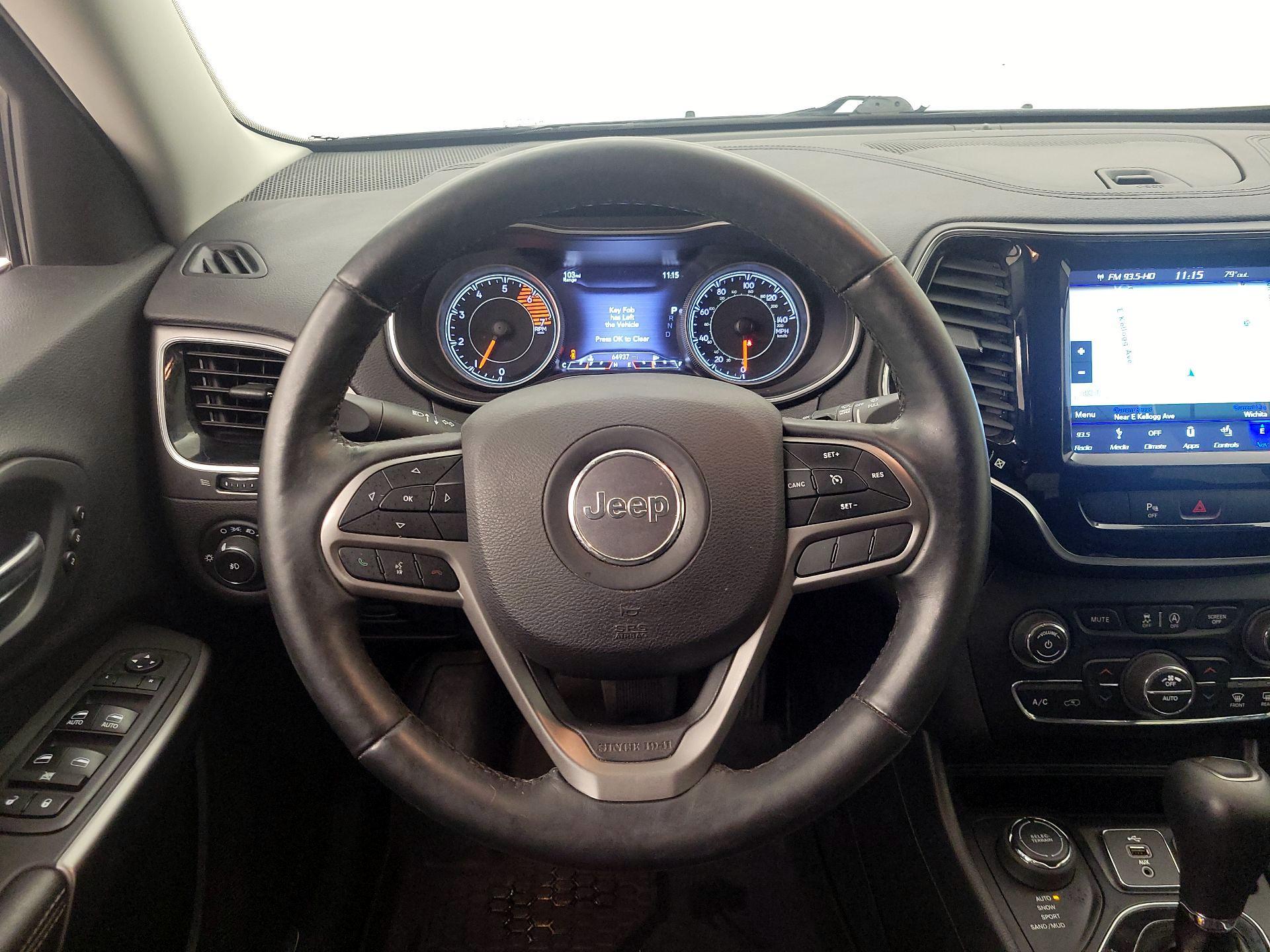 Thumbnail: 2019 Jeep Cherokee - 10