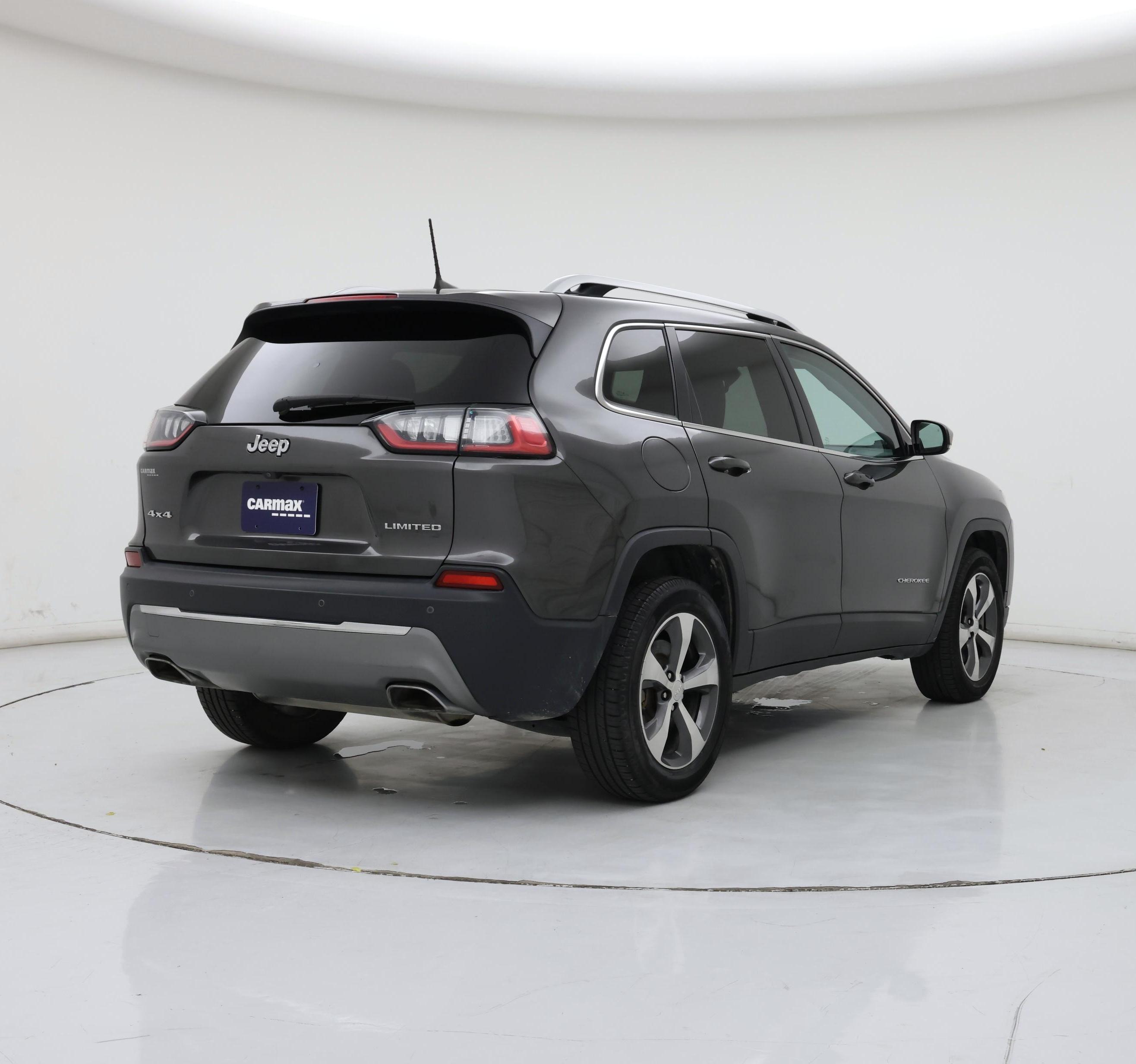 Thumbnail: 2019 Jeep Cherokee - 8