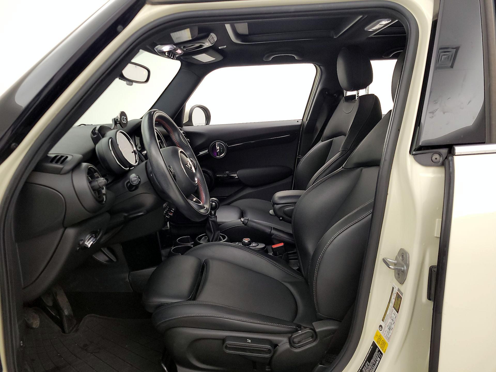 Thumbnail: 2021 MINI Cooper Hardtop - 11