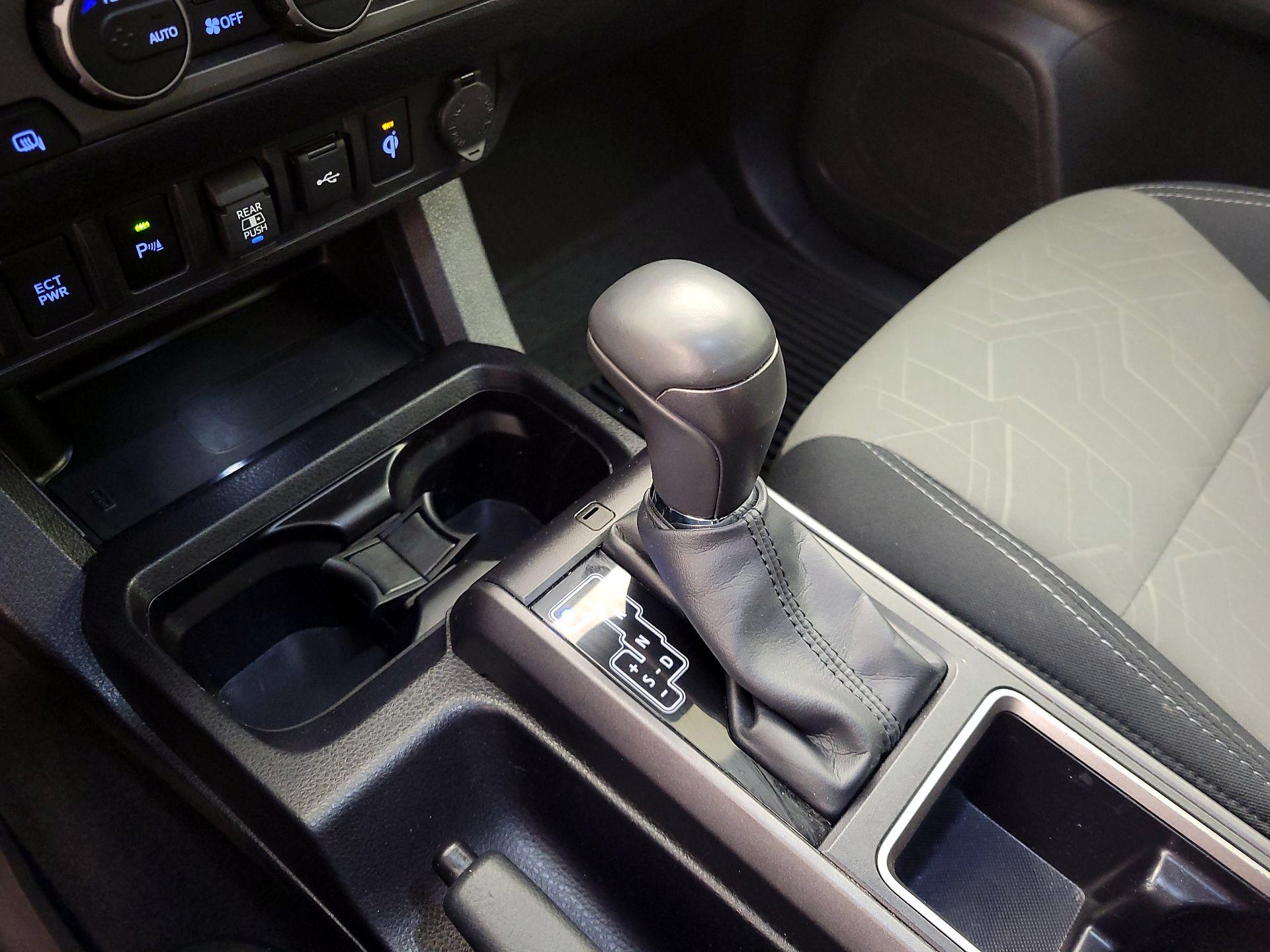 Thumbnail: 2022 Toyota Tacoma - 17