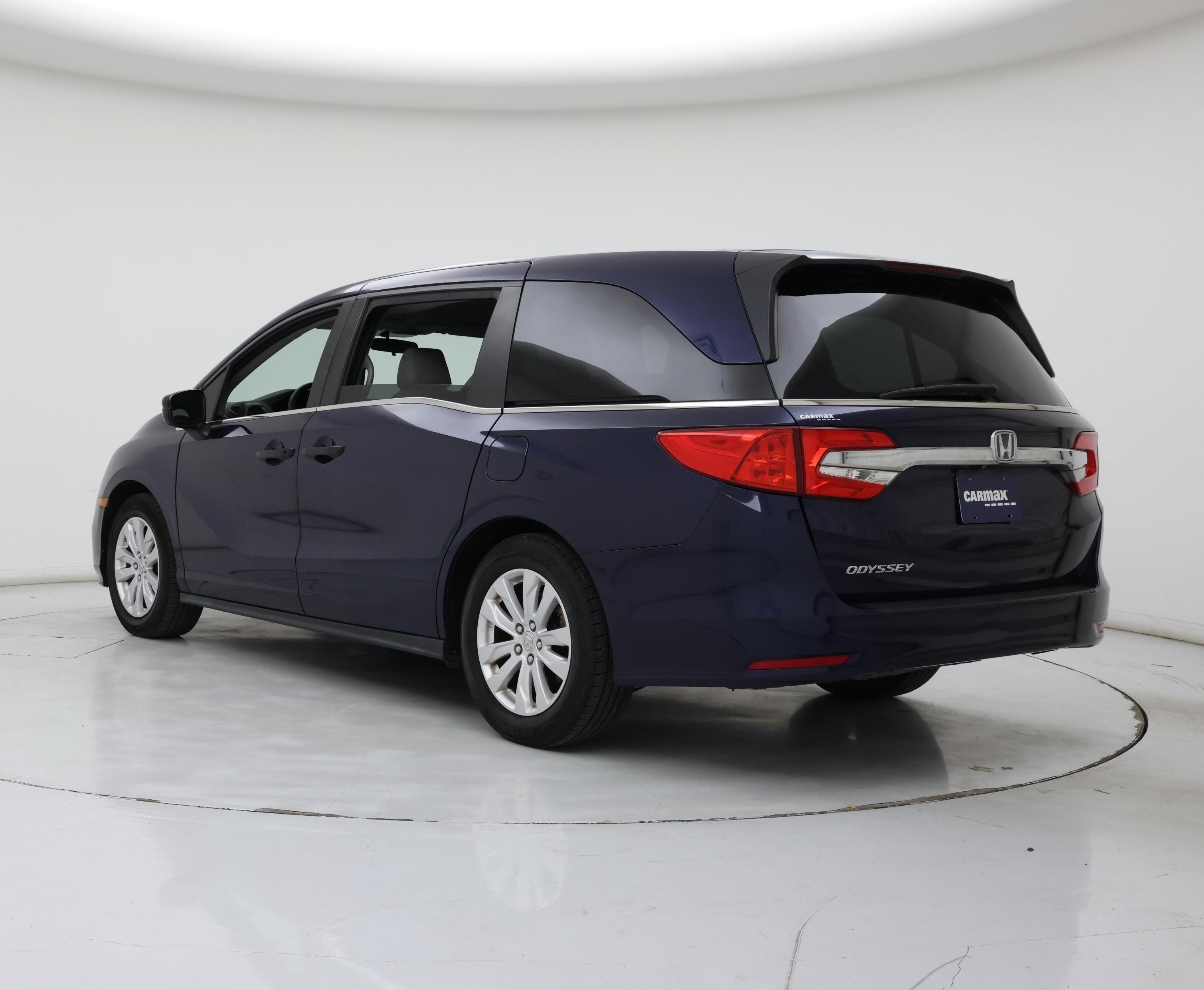 Thumbnail: 2018 Honda Odyssey - 2