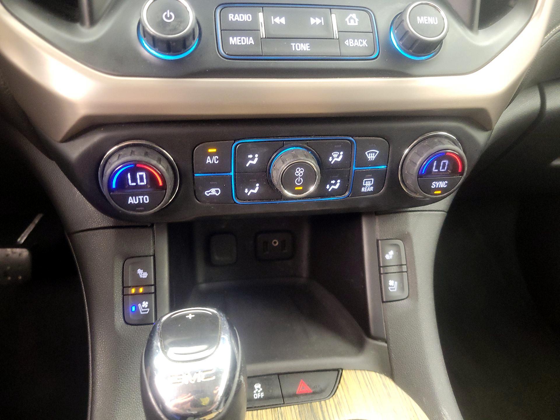 Thumbnail: 2019 GMC Acadia - 17