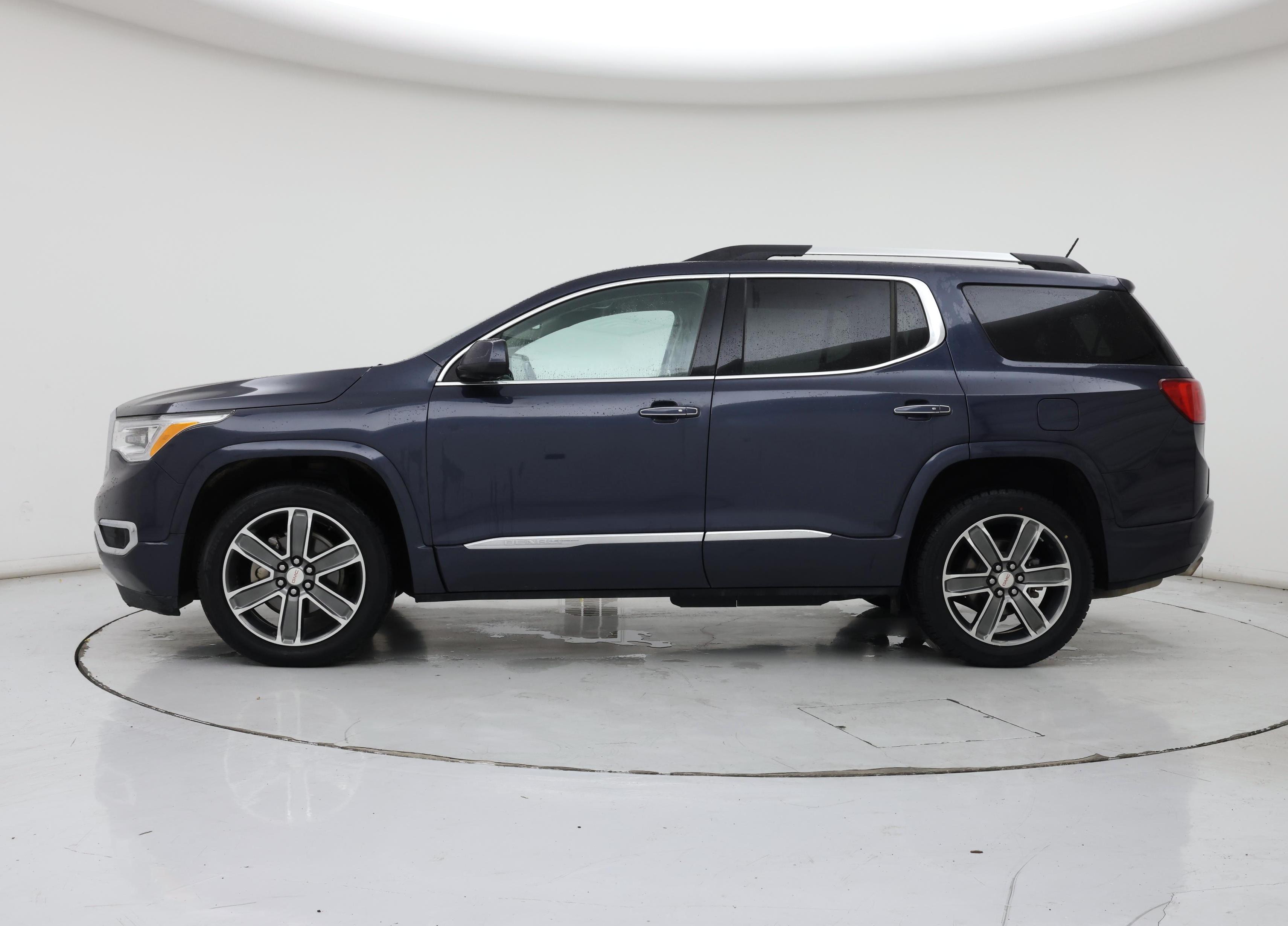 Thumbnail: 2019 GMC Acadia - 3