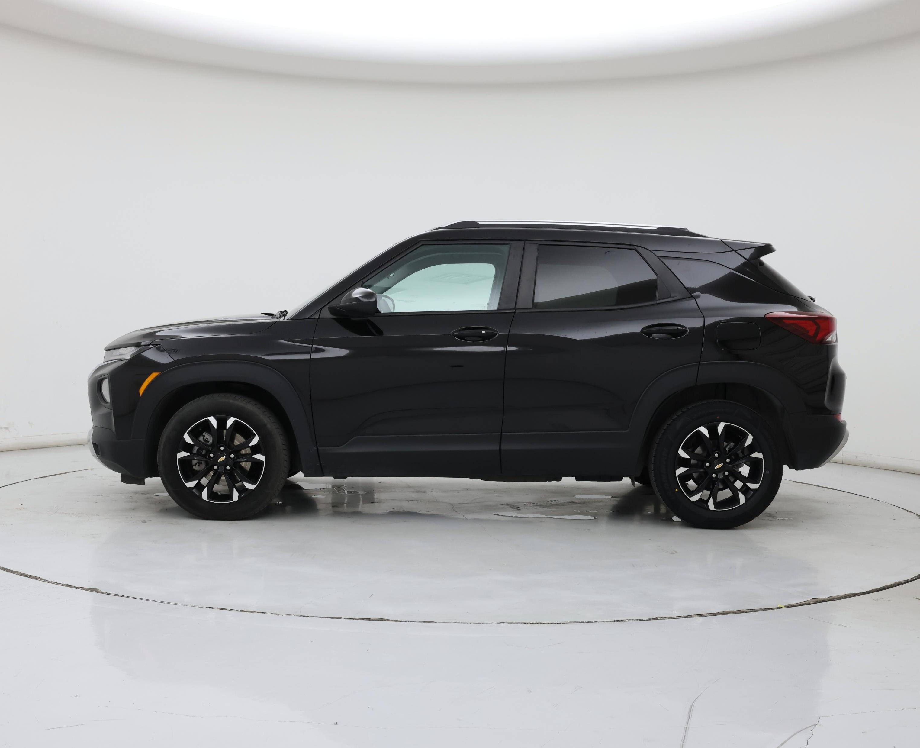 Thumbnail: 2022 Chevrolet TrailBlazer - 3