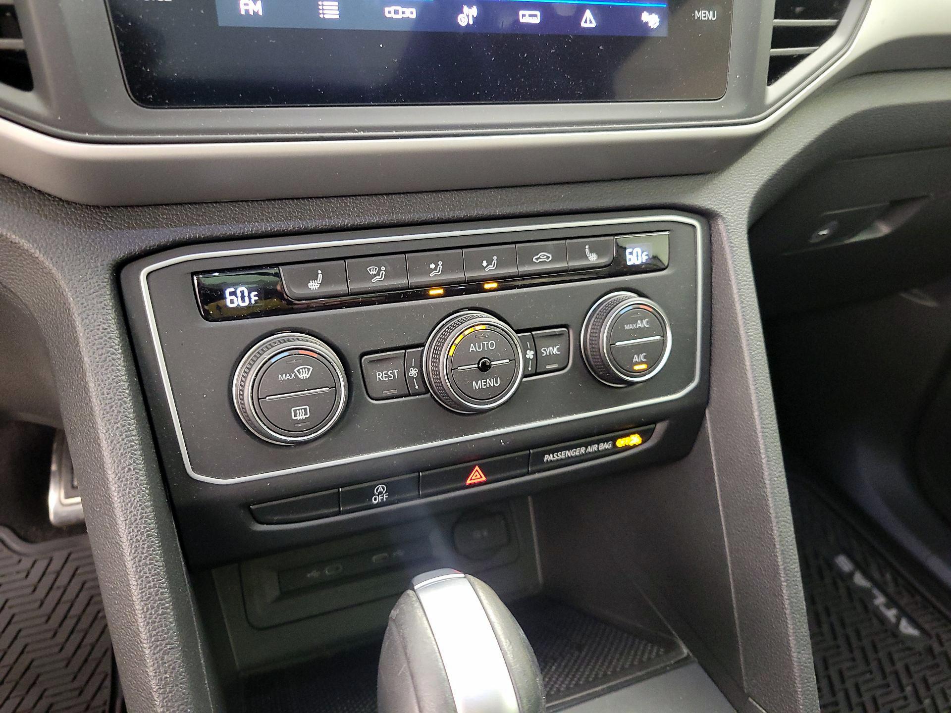 Thumbnail: 2021 Volkswagen Atlas - 16