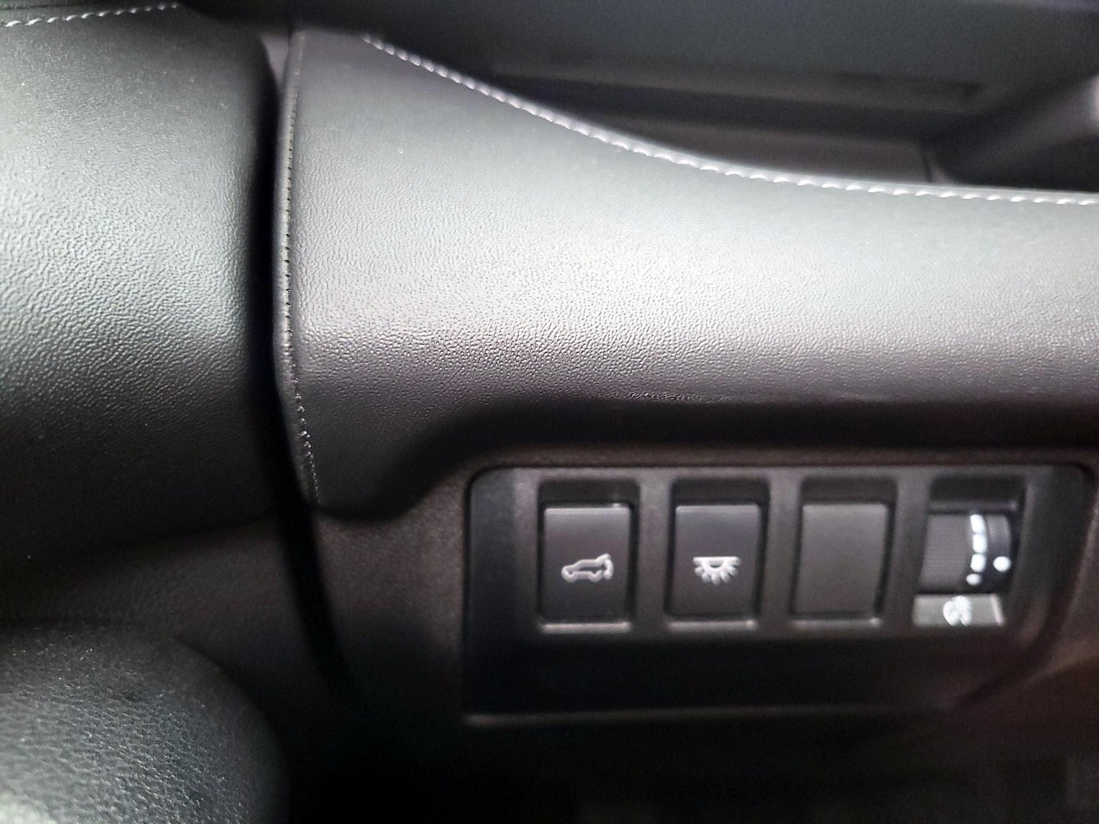 2023 Subaru Ascent Limited - Photo 14