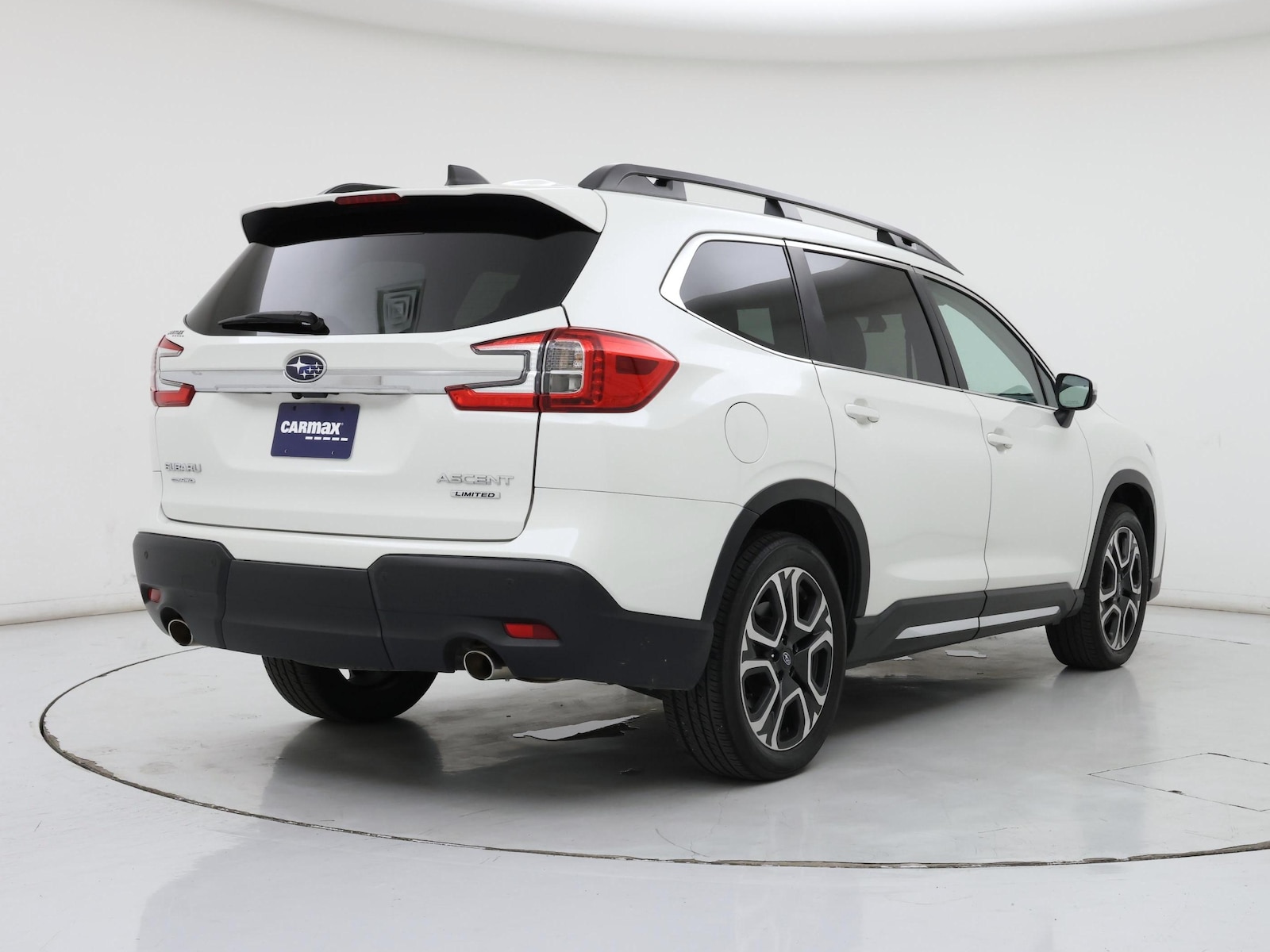 2023 Subaru Ascent Limited - Photo 9