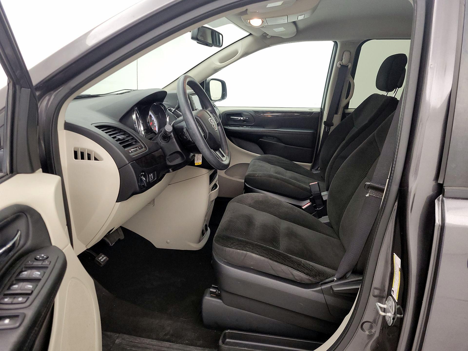 Thumbnail: 2018 Dodge Grand Caravan - 11