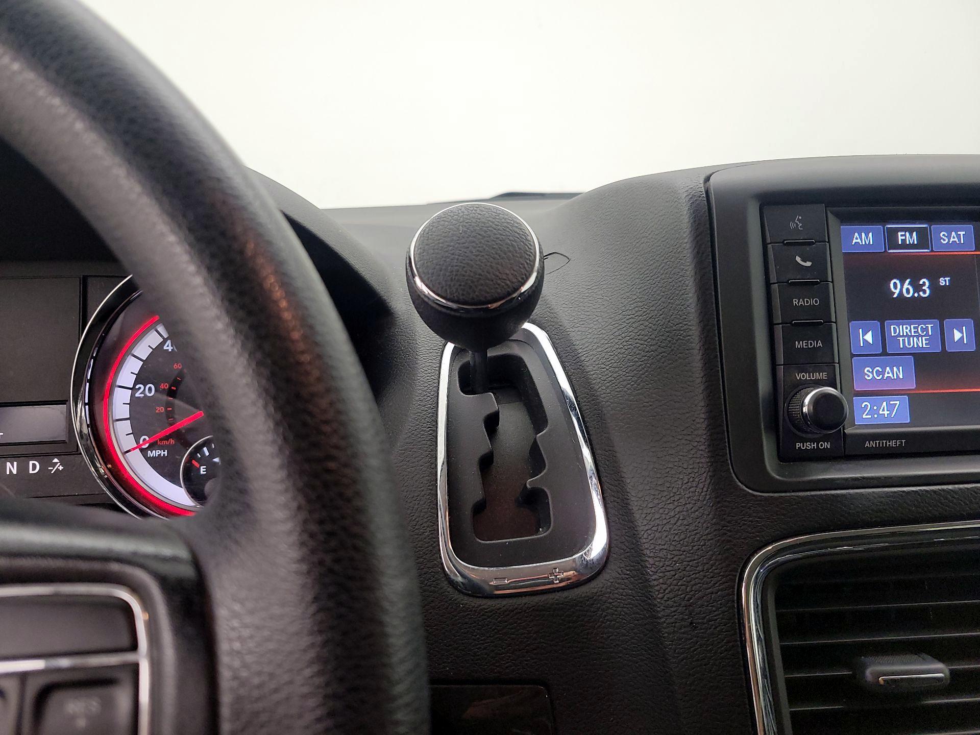 Thumbnail: 2018 Dodge Grand Caravan - 17