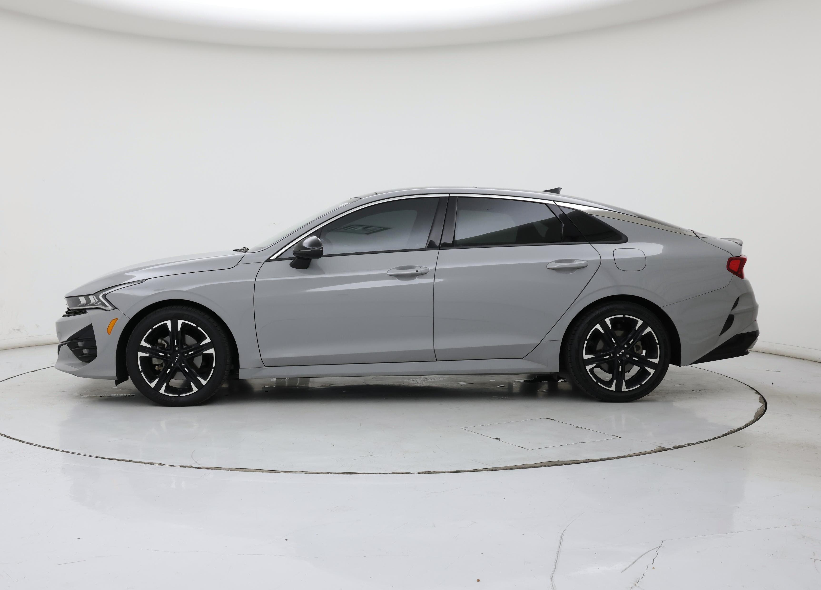 Thumbnail: 2023 Kia K5 - 3