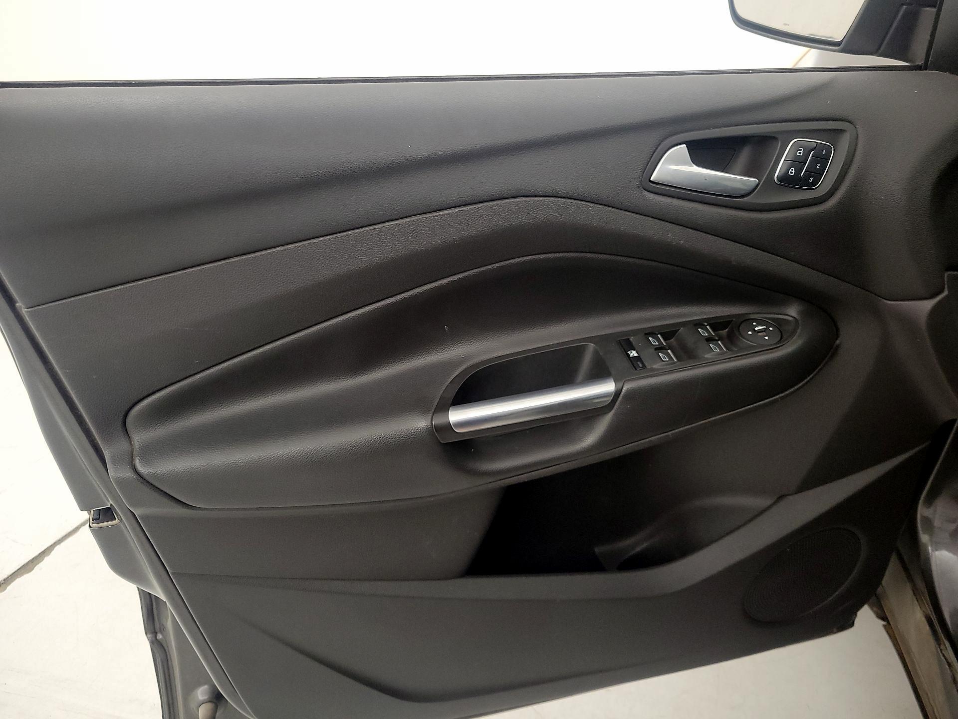 Thumbnail: 2015 Ford Escape - 12