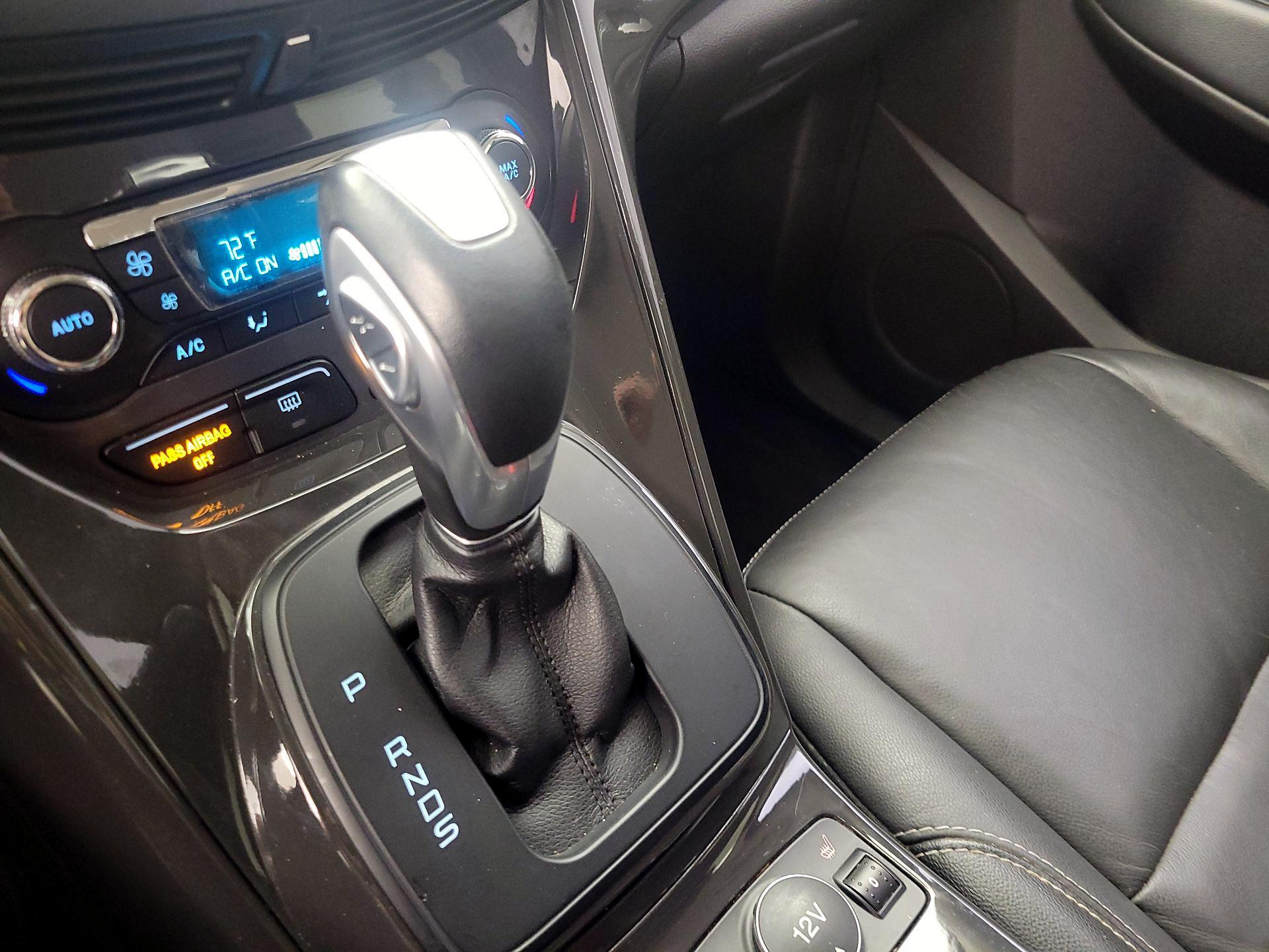 Thumbnail: 2015 Ford Escape - 17