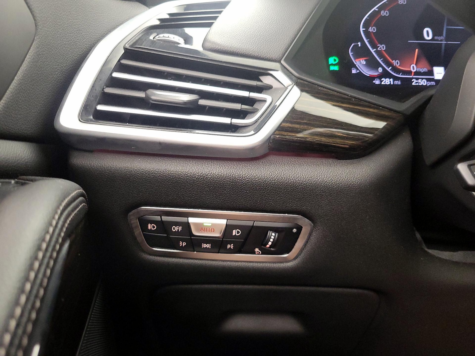 2020 BMW X5 40i - Photo 14